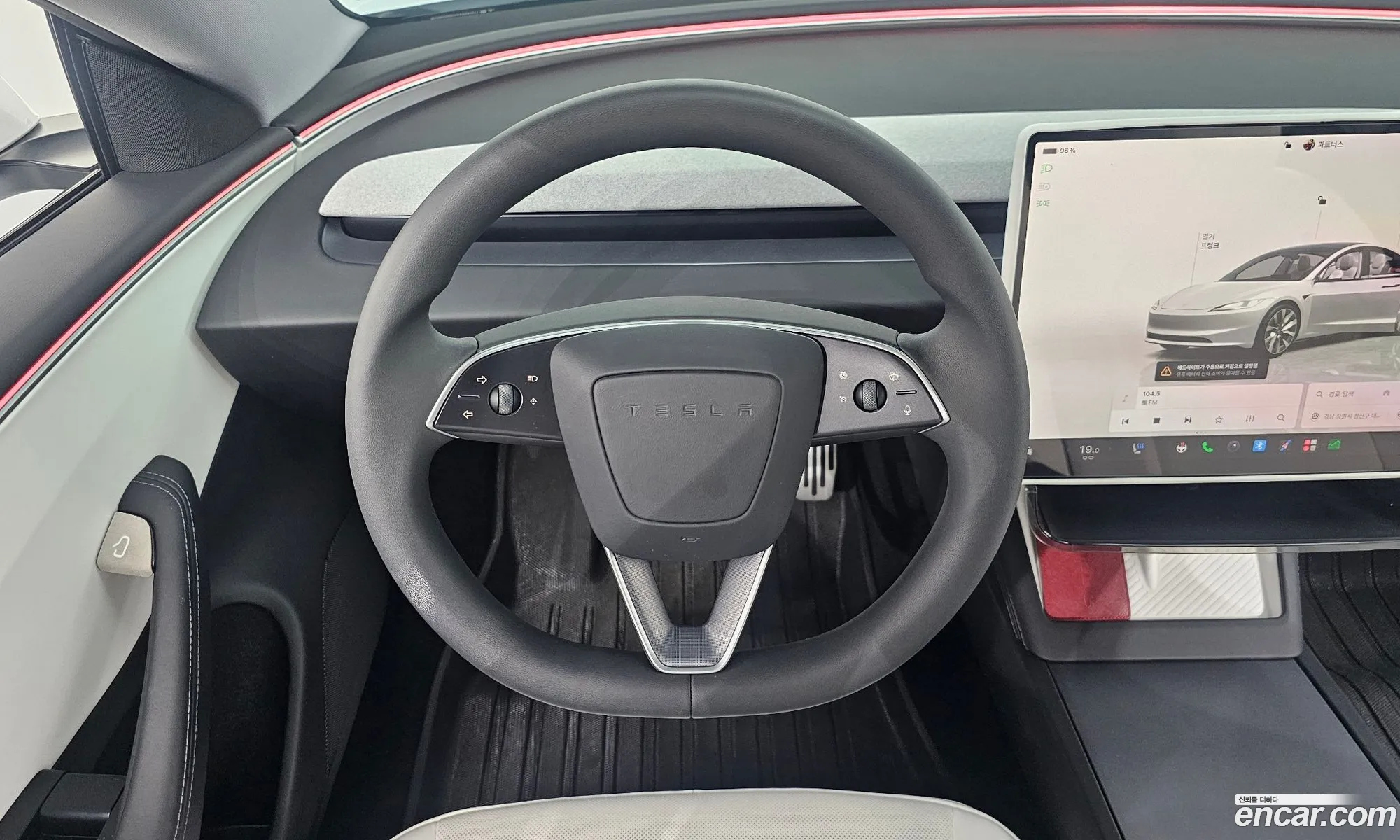 Tesla Model 3 2024 LRW3E7FS2RC190117 — 19