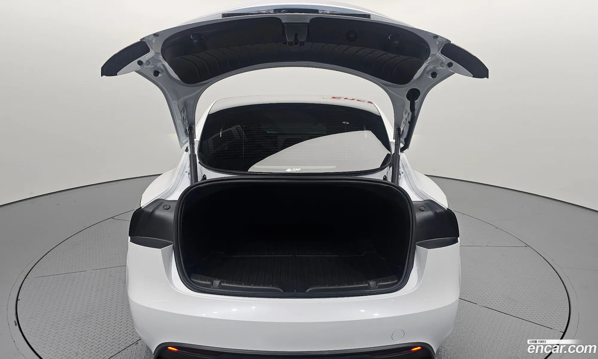 Tesla Model 3 2024 LRW3E7FS2RC190117 — 10