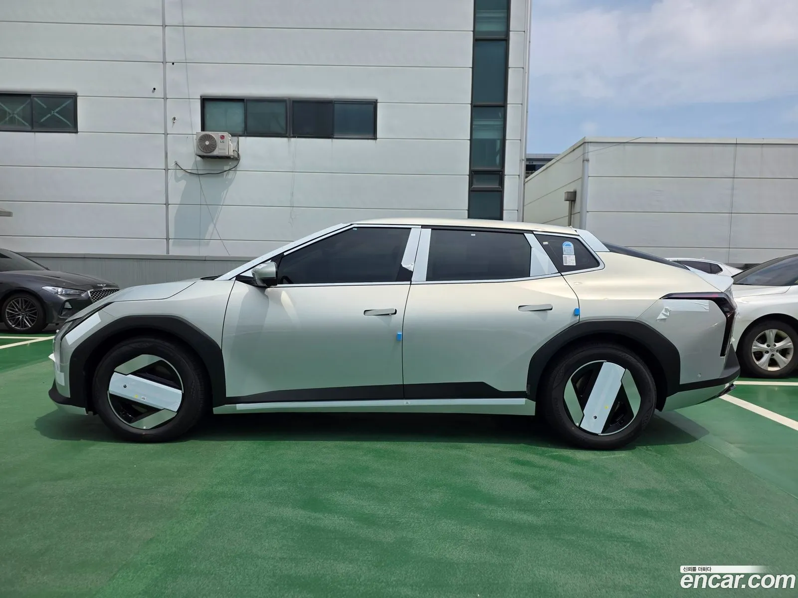 Kia EV4 2026 — 4