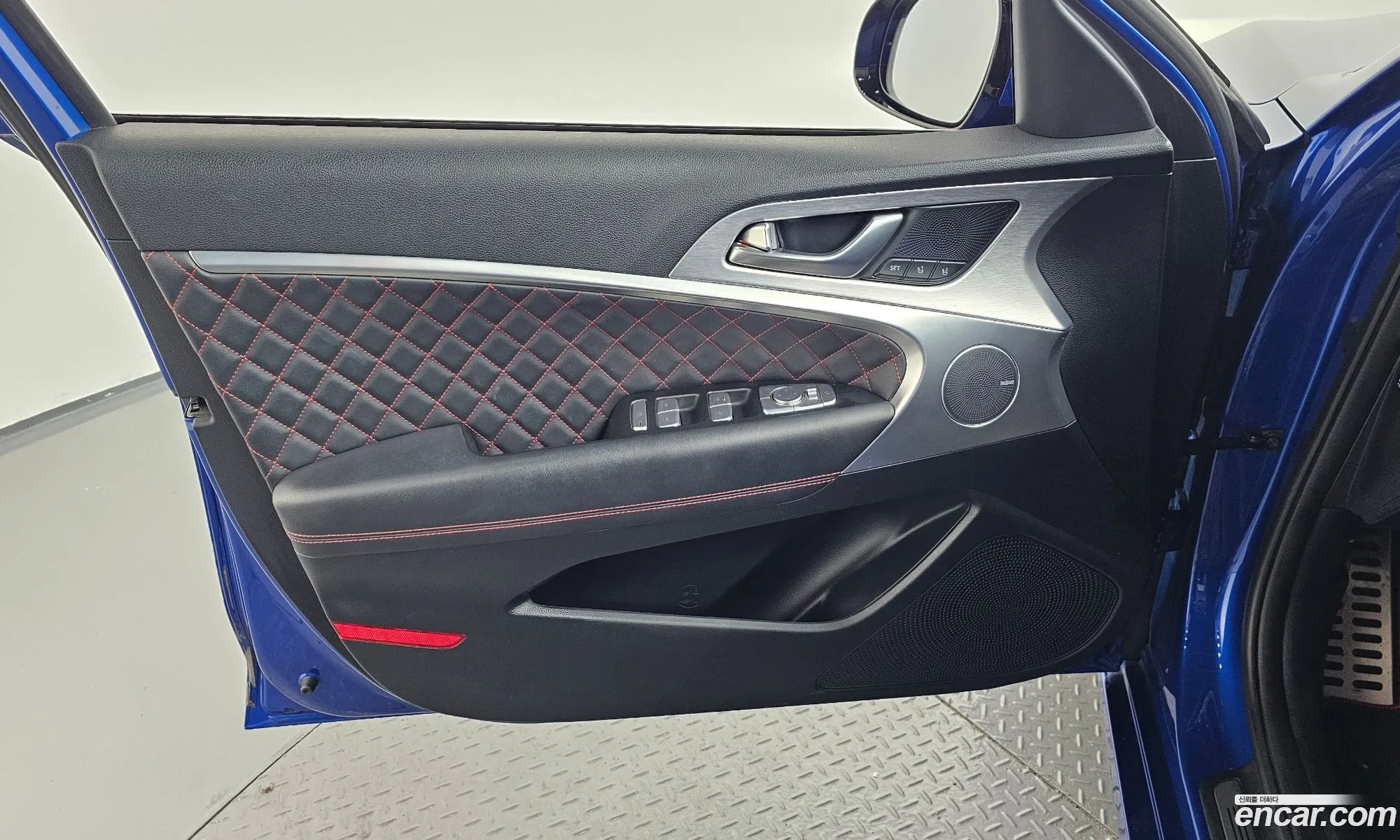 Genesis G70 2017 — 35