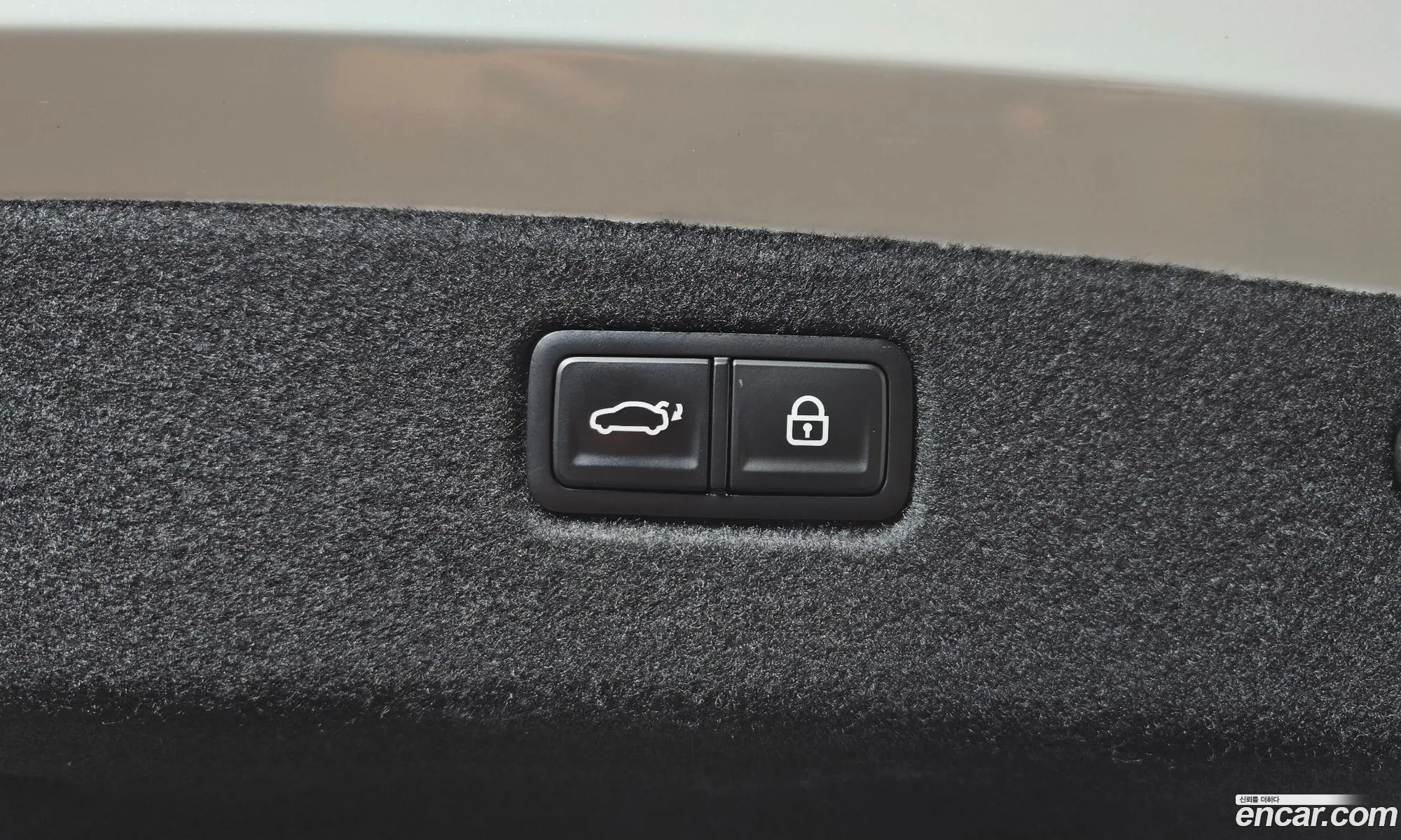 Kia K9 2022 KNAS2418DPS044217 — 20