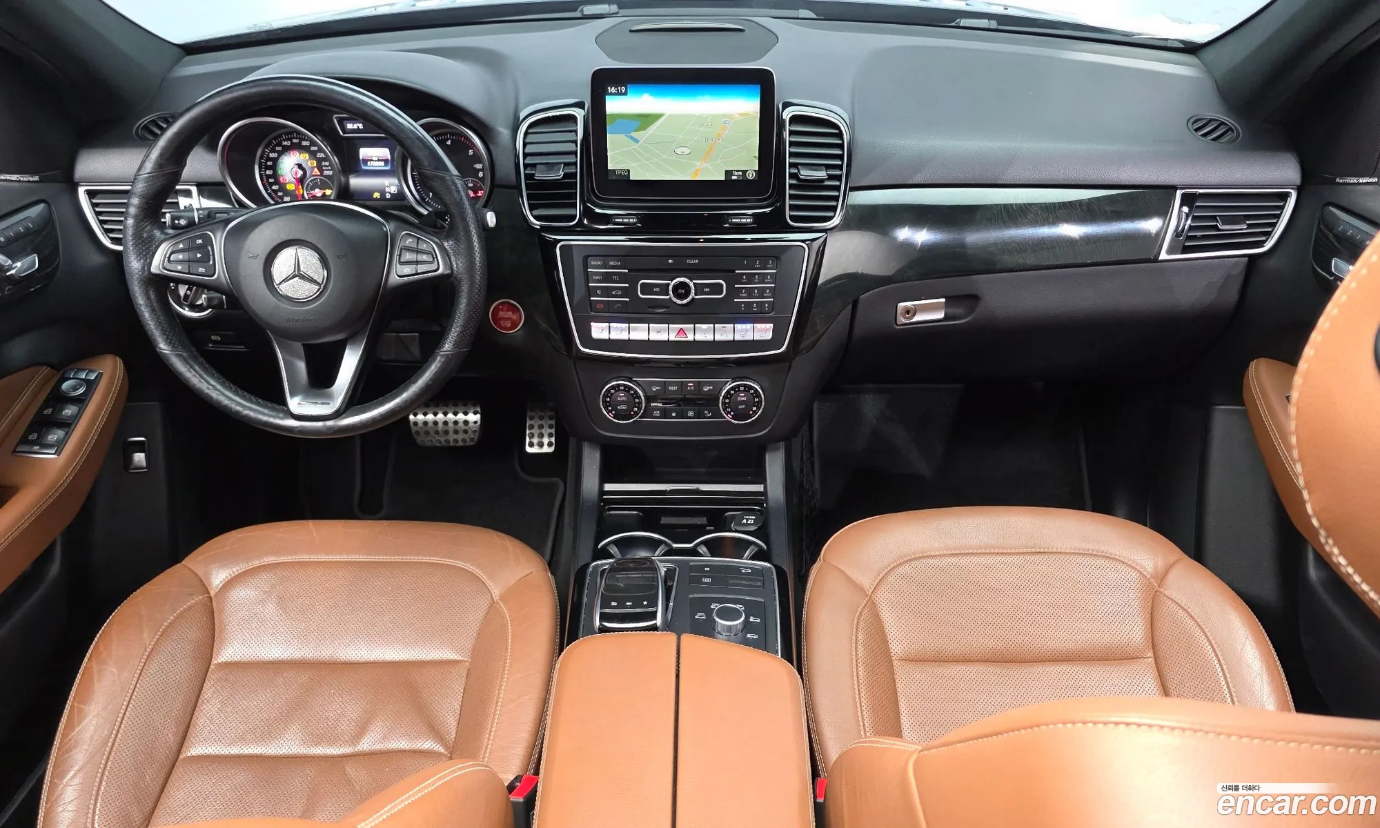 Mercedes-Benz GLE-Class W166 2017 — 10
