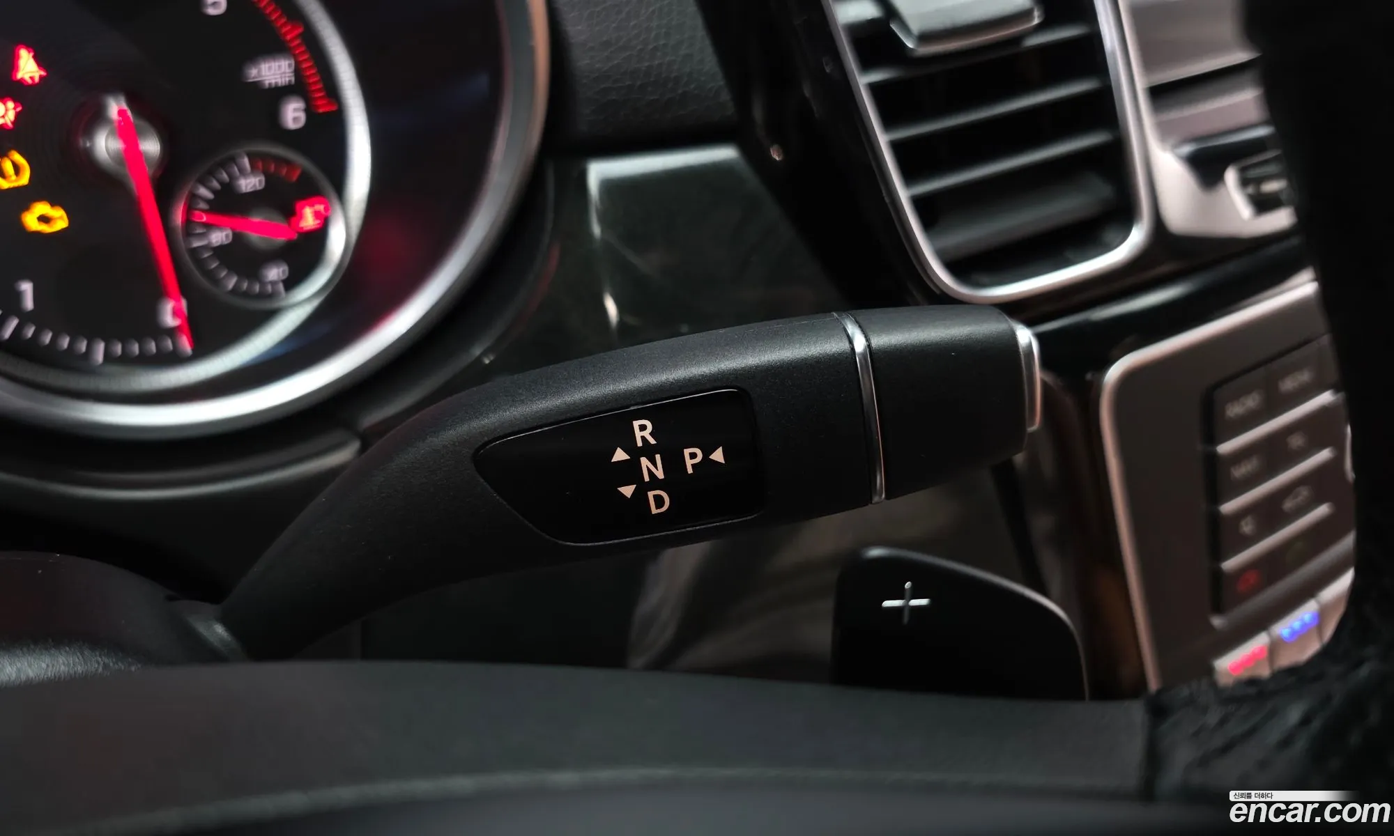 Mercedes-Benz GLE-Class W166 2017 — 14