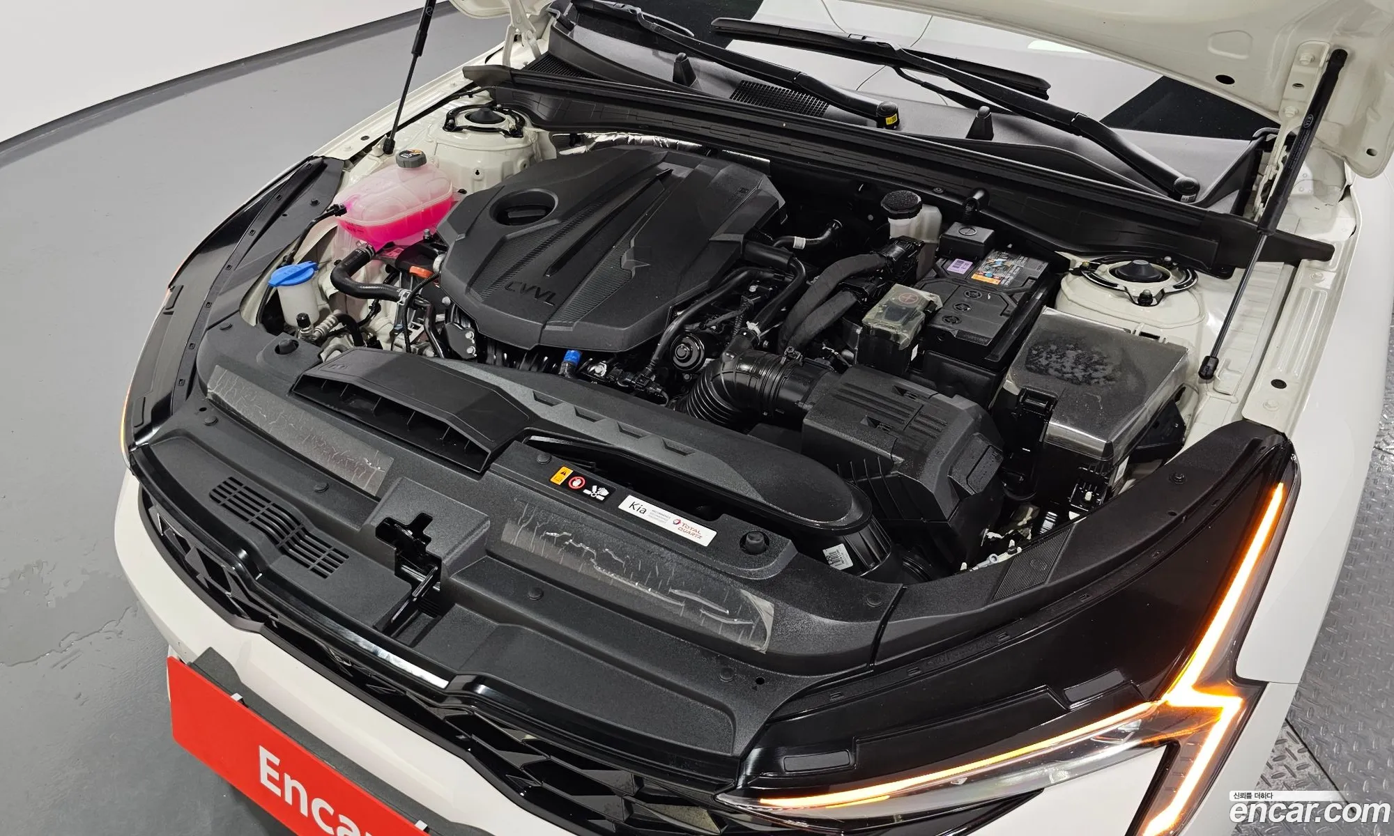Kia K5 2023 KNAG341ABRA255676 — 2