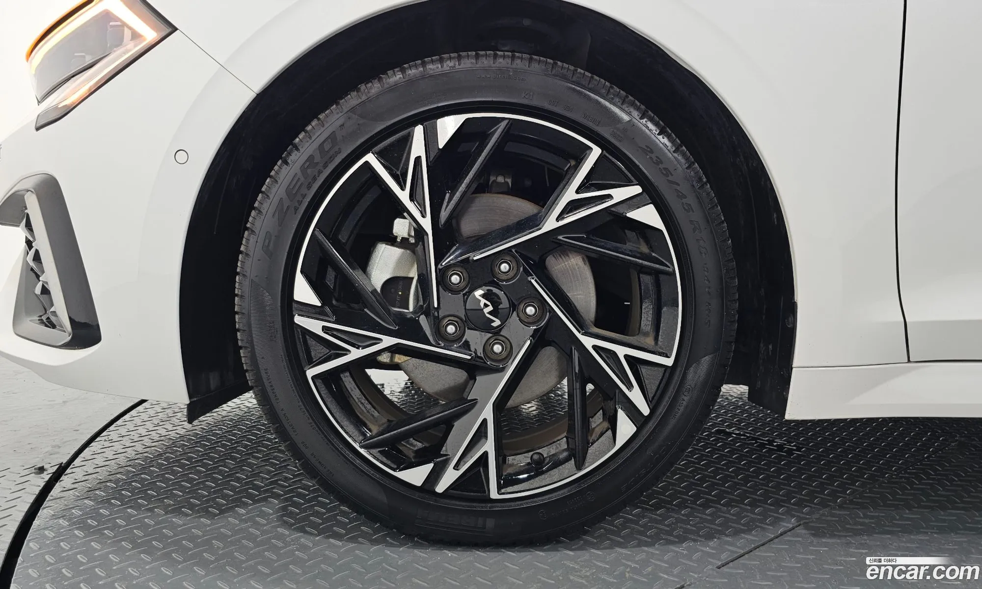 Kia K5 2023 KNAG341ABRA255676 — 31