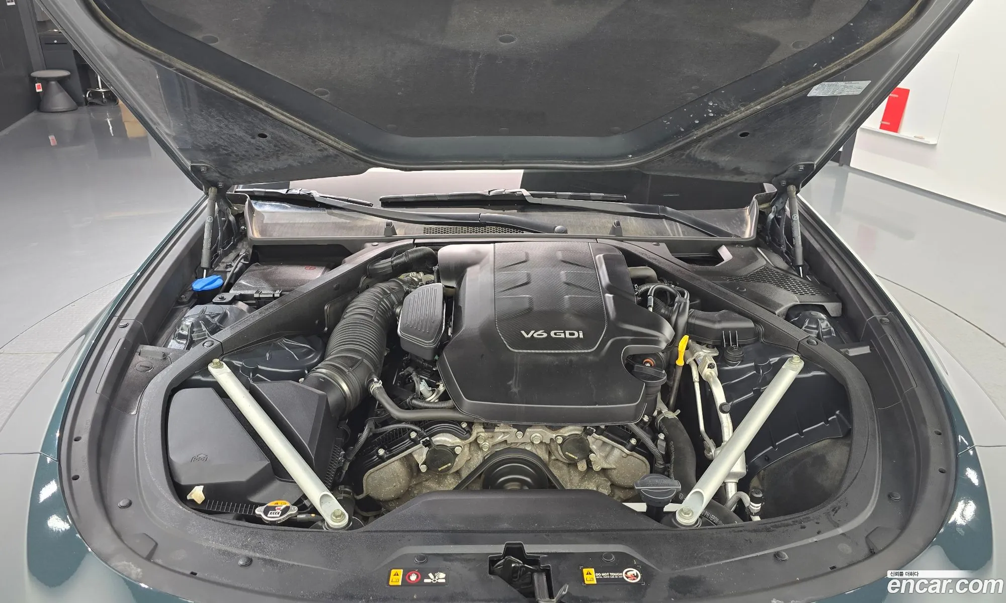 Kia K9 2023 KNAS2418DPS045412 — 7