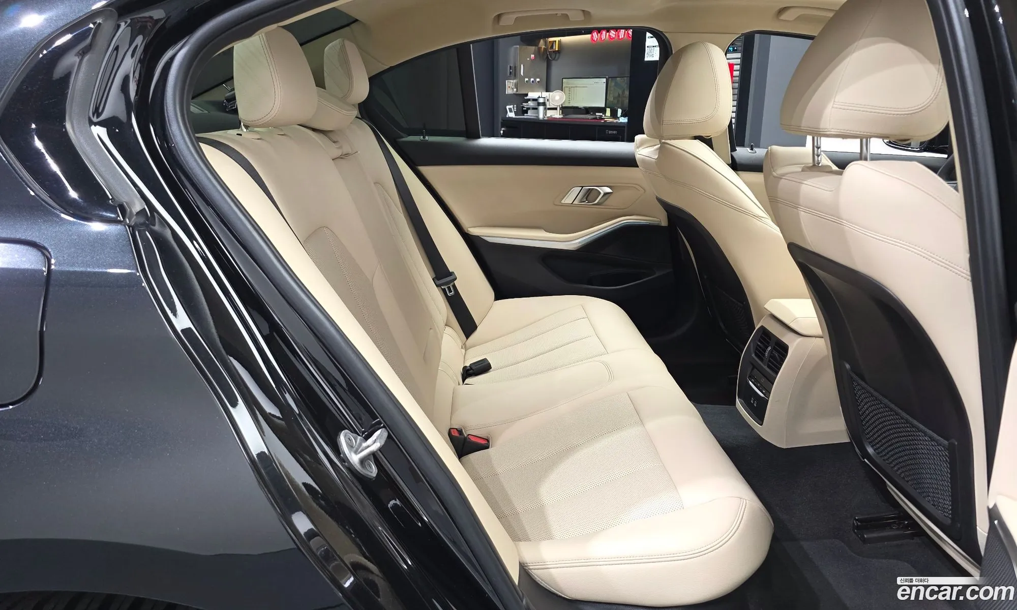 BMW 3 Series 2023 WBA68FS08P8D29656 — 19