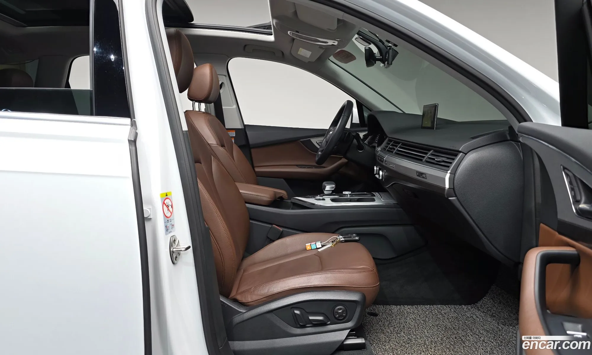 Audi Q7 2019 WAUZZZ4M2KD046839 — 17