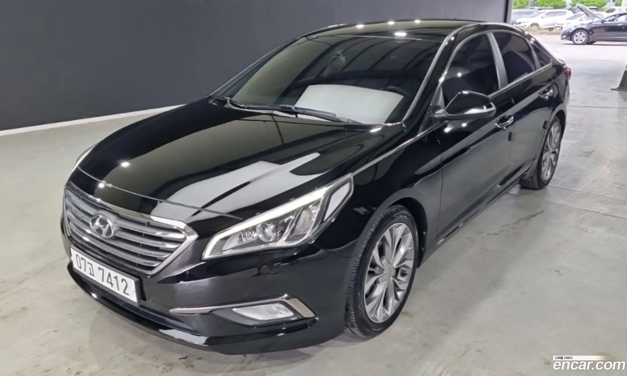 Hyundai LF Sonata 2016 — 11