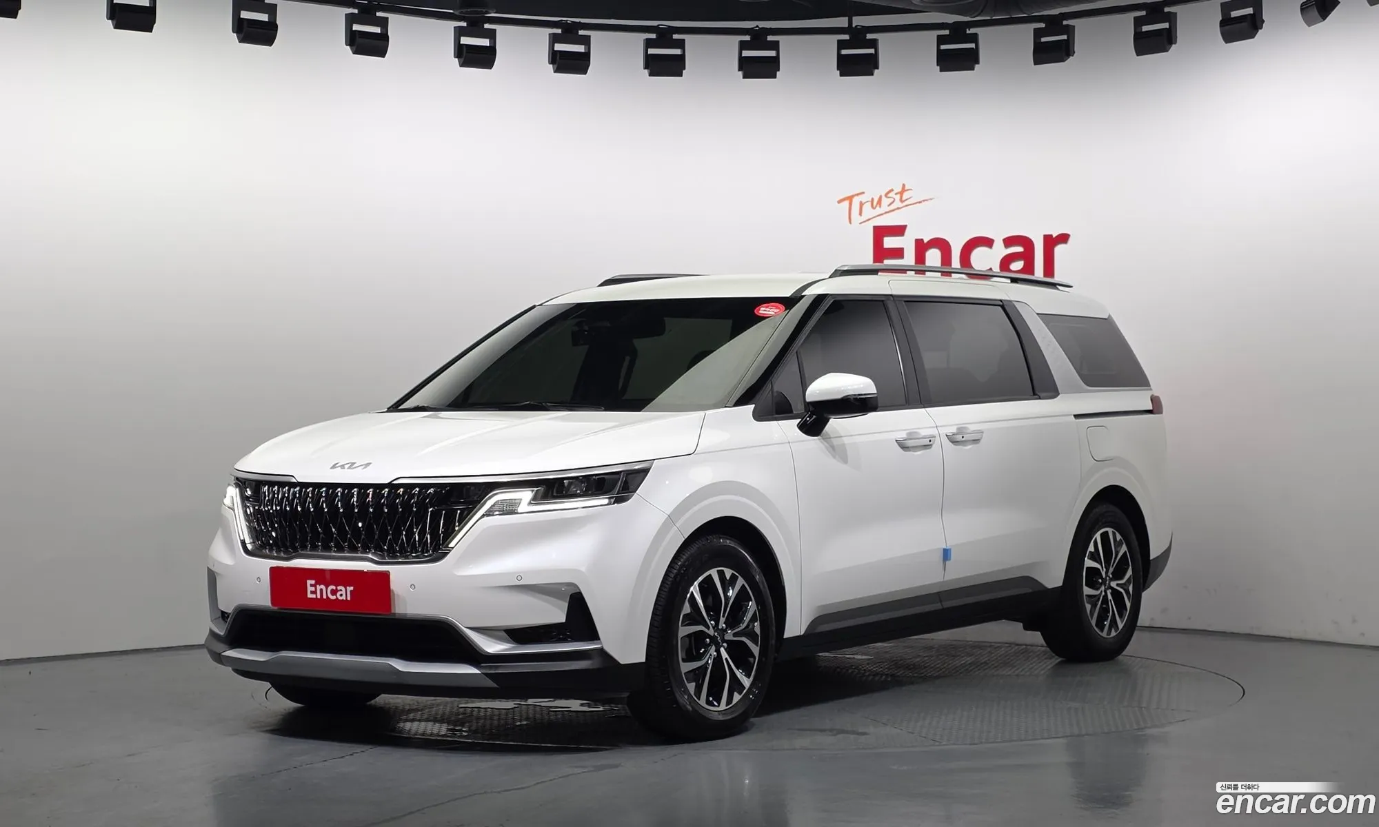 Kia Carnival 2022 — 2