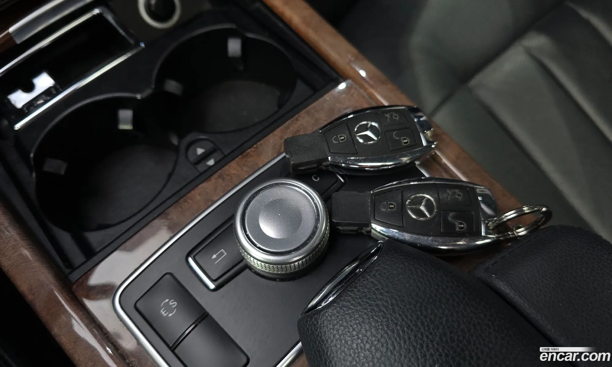 Mercedes-Benz E-Class W212 2012 WDDHF5DB7CA553601 — 19
