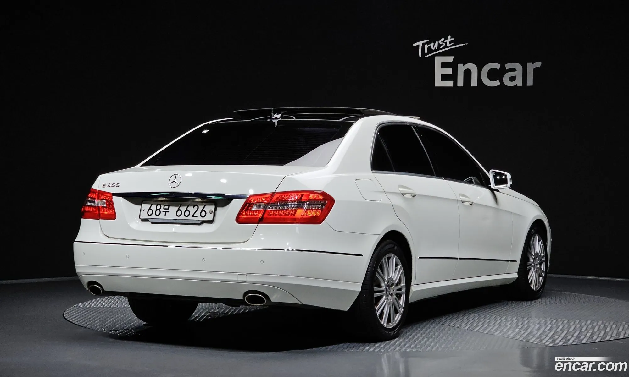 Mercedes-Benz E-Class W212 2012 WDDHF5DB7CA553601 — 5
