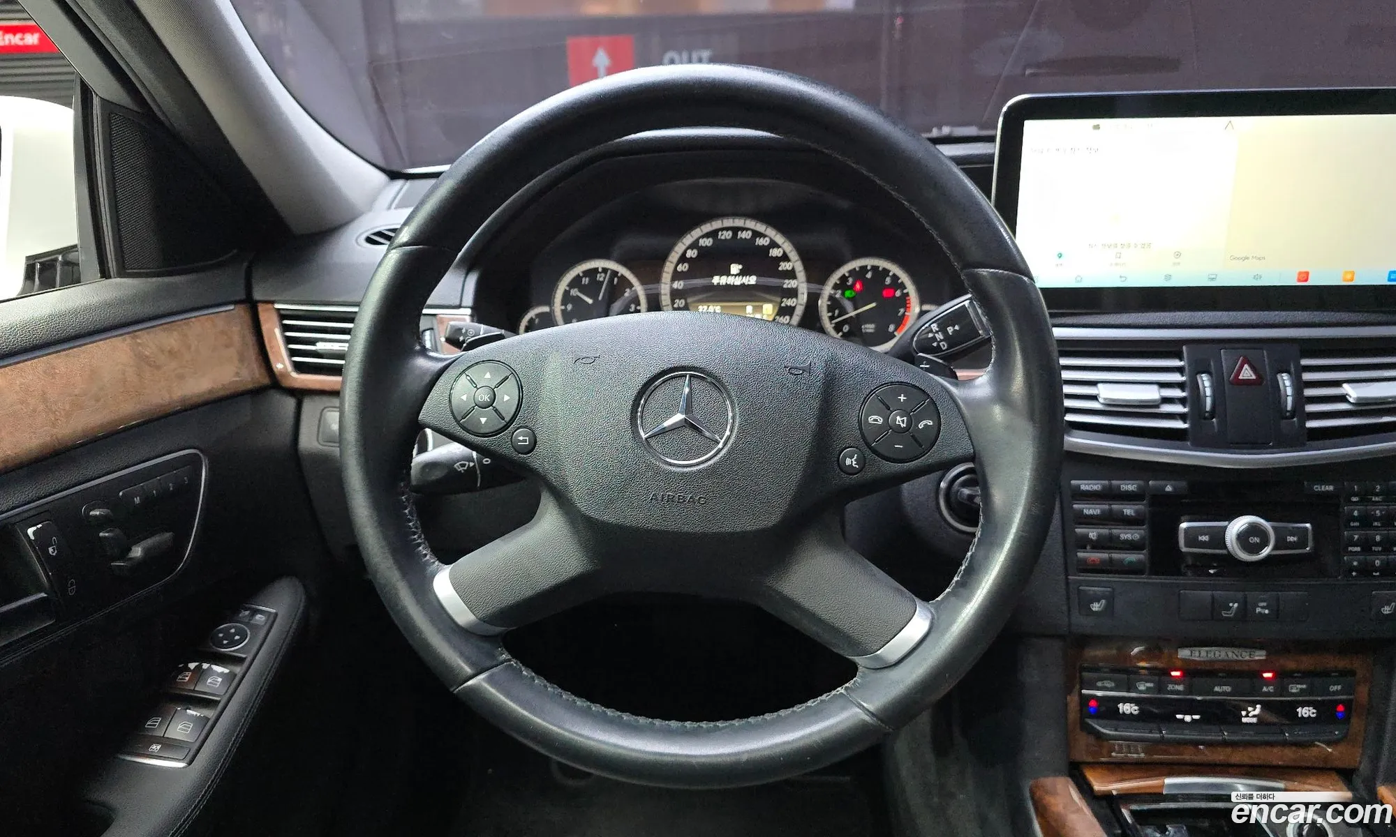 Mercedes-Benz E-Class W212 2012 WDDHF5DB7CA553601 — 17