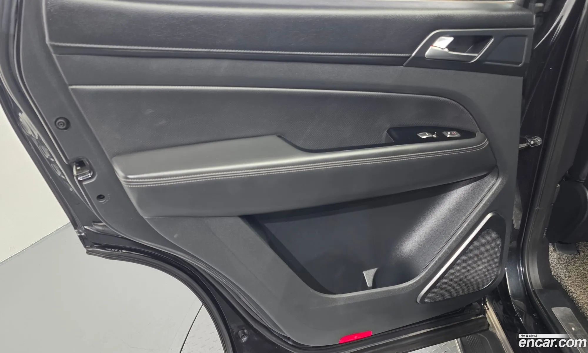 KG Mobility (SsangYong) G4 Rexton 2019 — 26