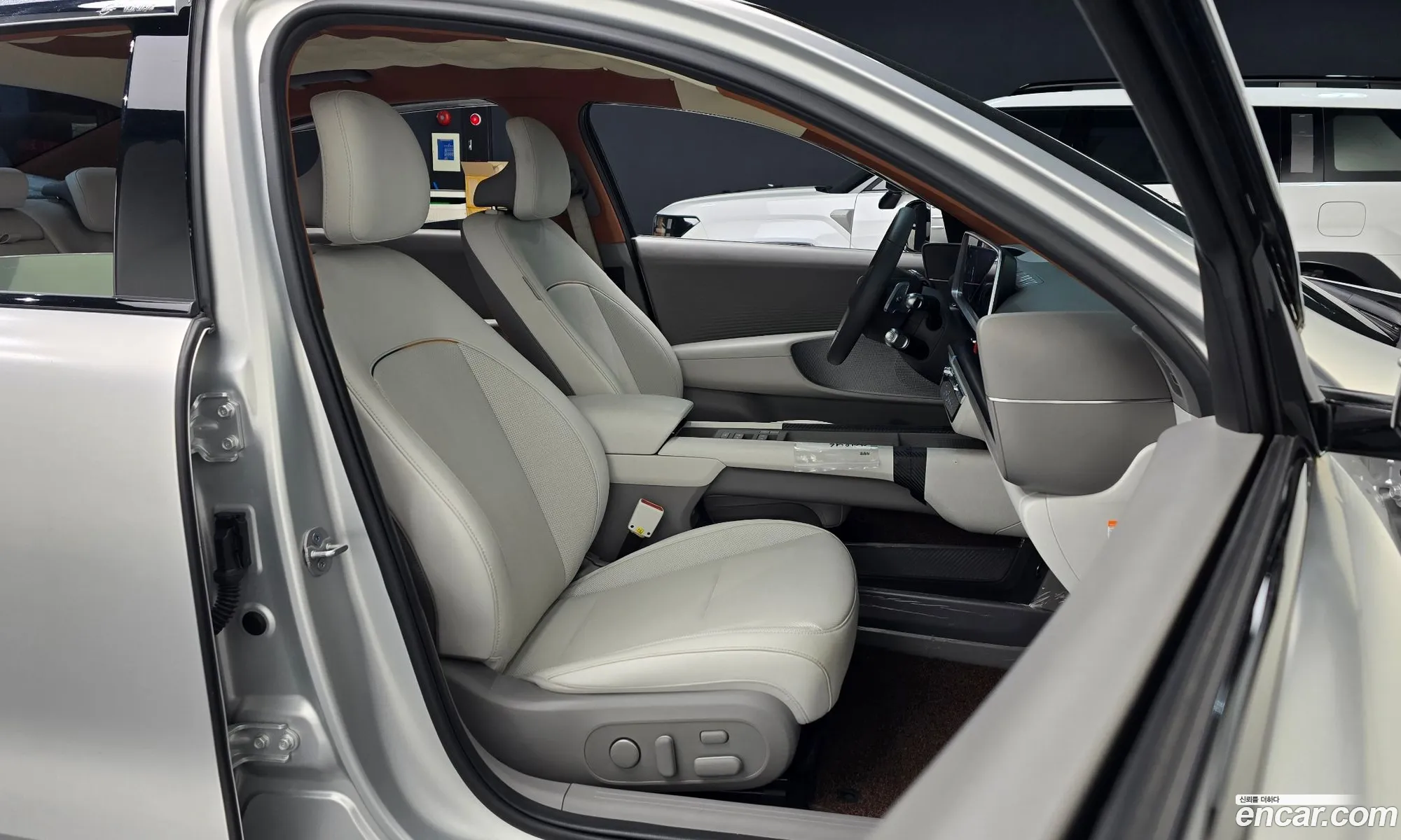 Hyundai Ioniq 6 2025 KMHM541CPSA104662 — 27
