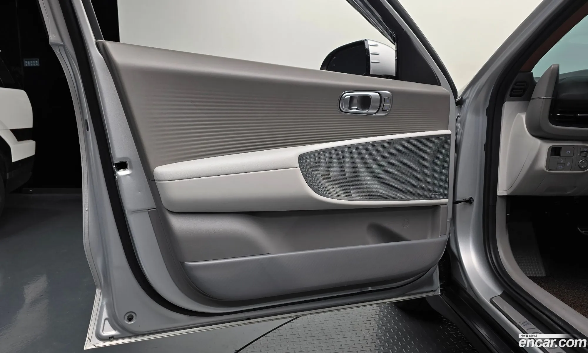 Hyundai Ioniq 6 2025 KMHM541CPSA104662 — 7