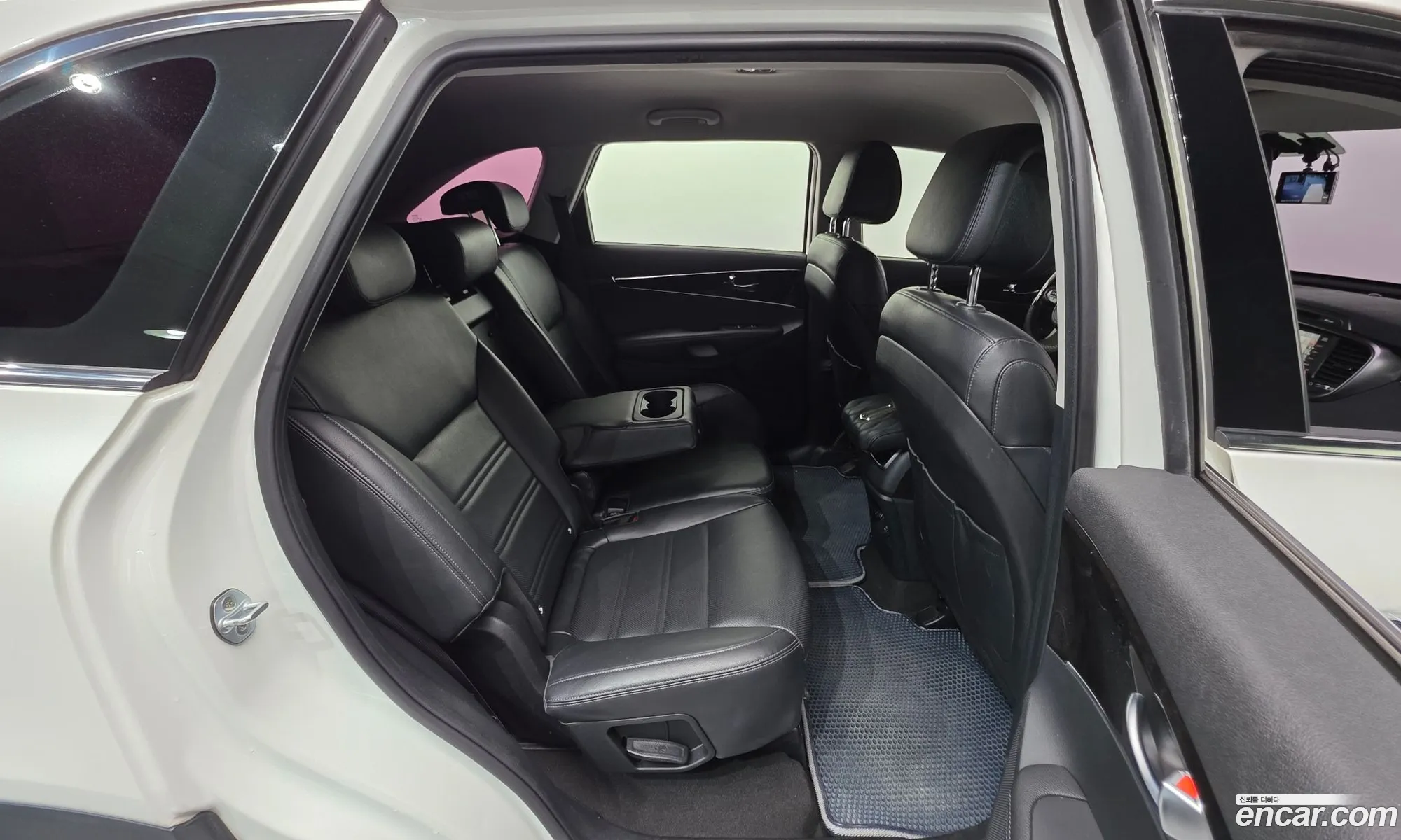 Kia Sorento 2016 KNAPS81ABGA222076 — 2