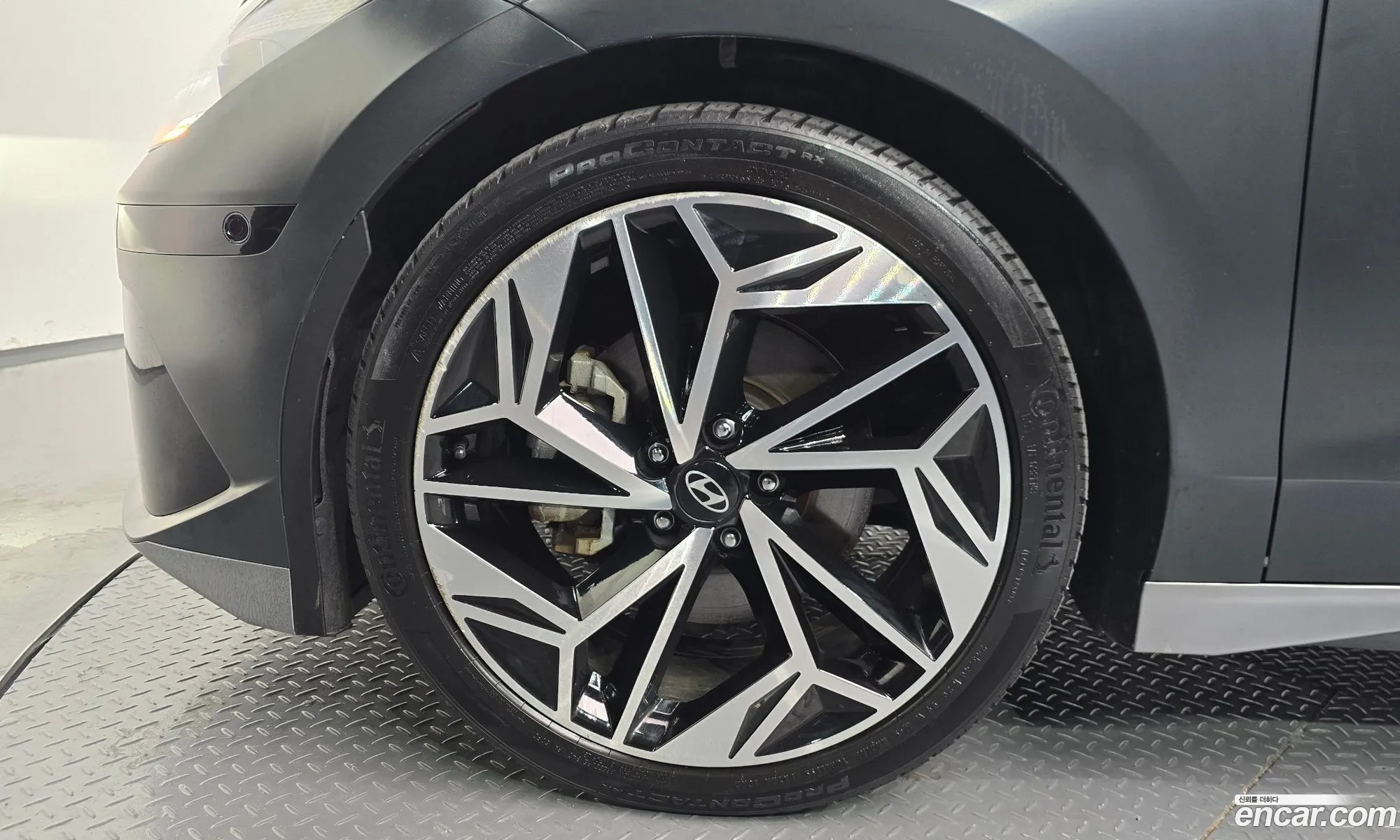 Hyundai Ioniq 6 2023 KMHM541CPPA041745 — 27