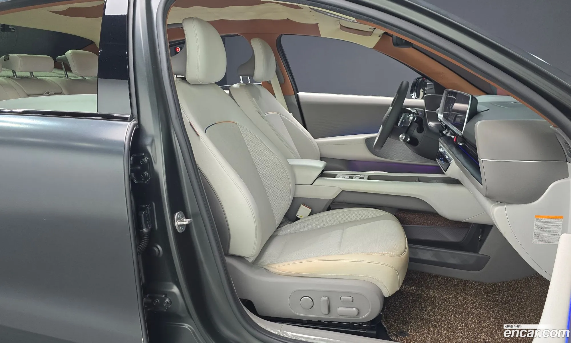 Hyundai Ioniq 6 2023 KMHM541CPPA041745 — 28