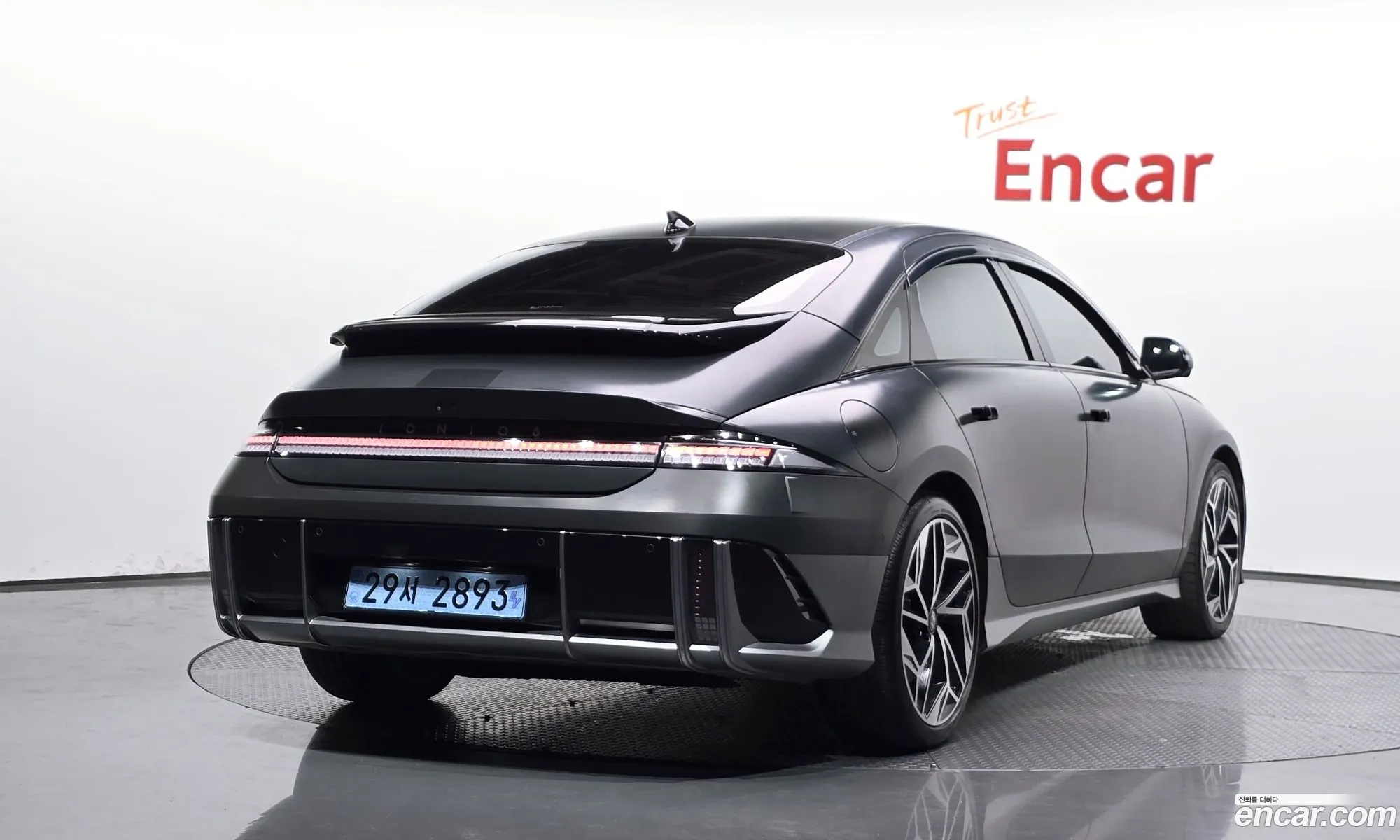 Hyundai Ioniq 6 2023 KMHM541CPPA041745 — 26