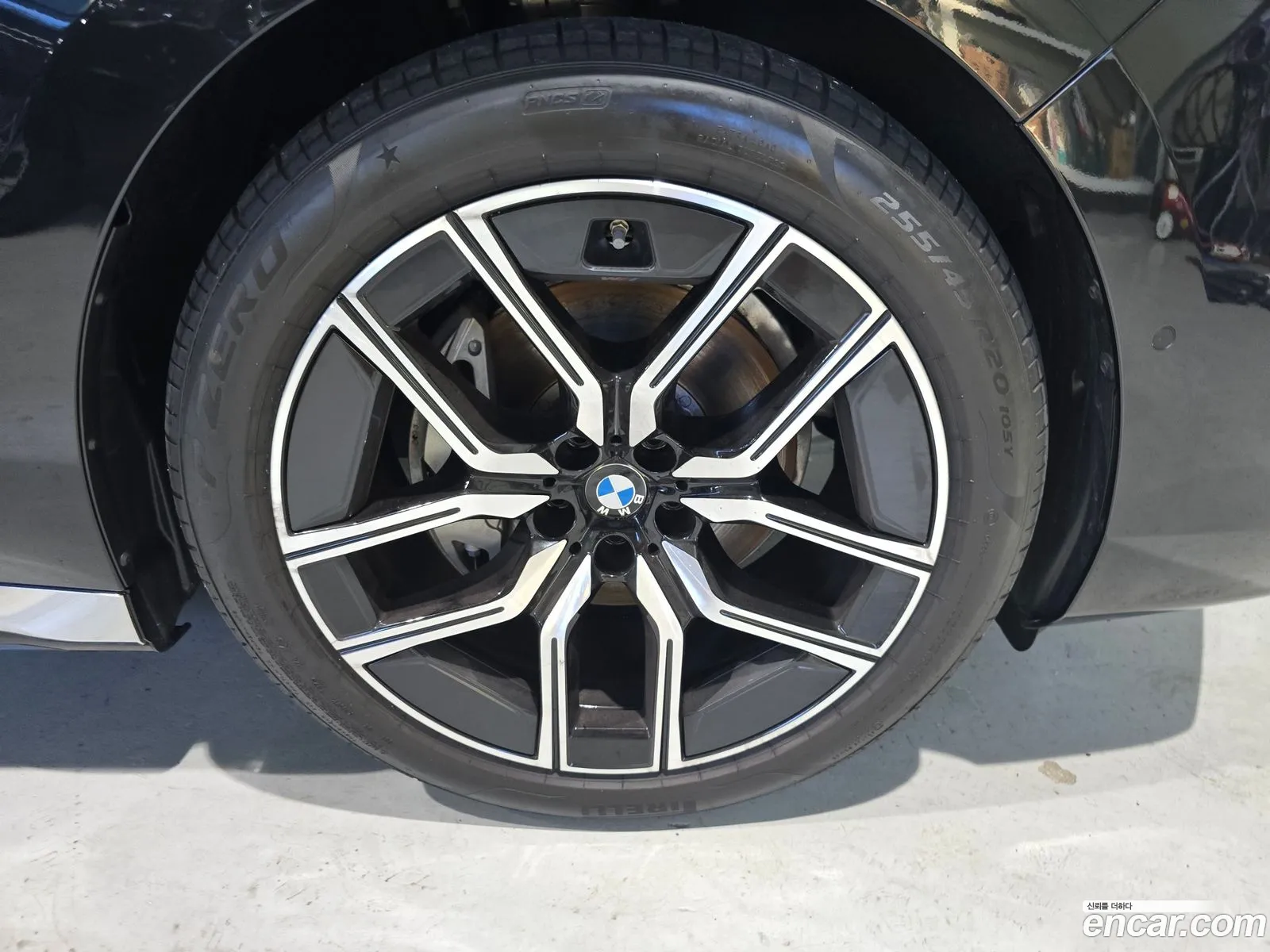 BMW 7 Series 2025 — 18