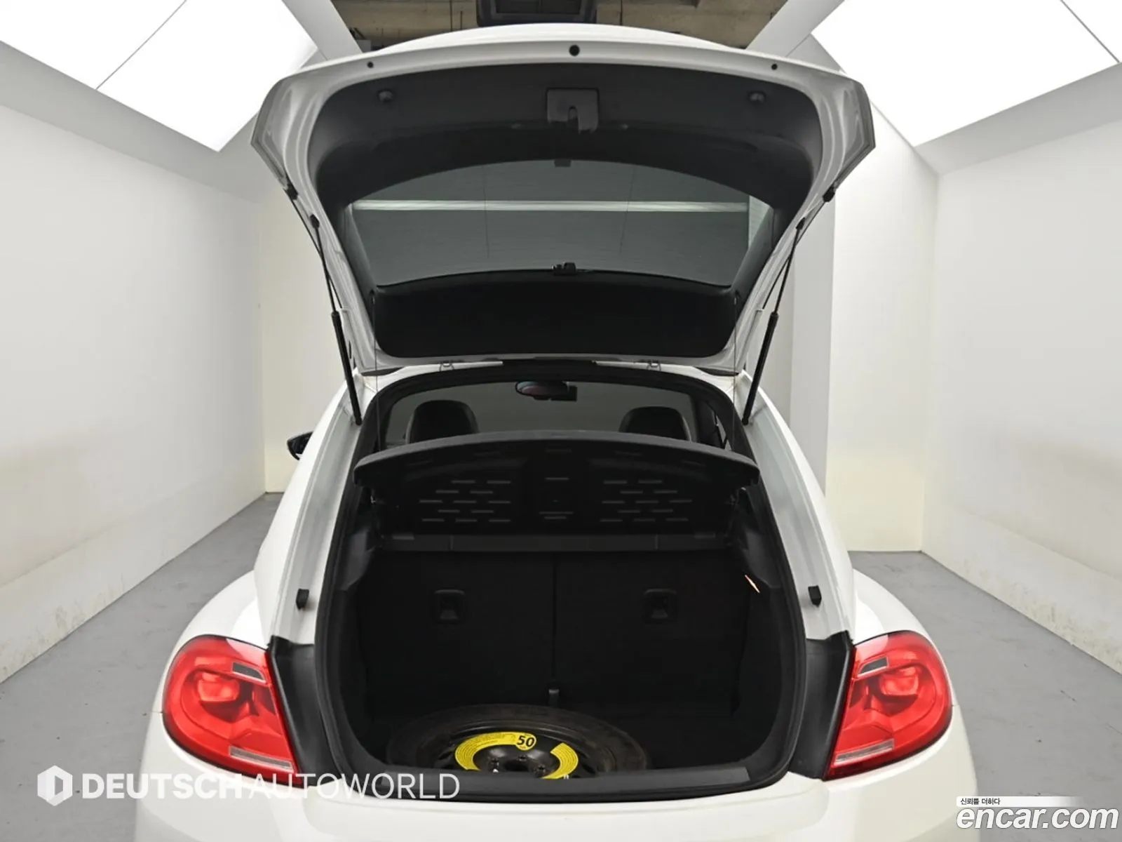 Volkswagen The Beetle 2014 — 17