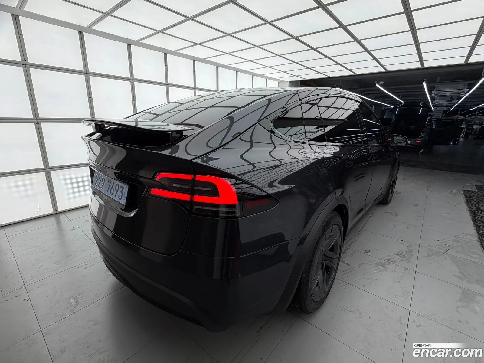 Tesla Model X 2026 — 8