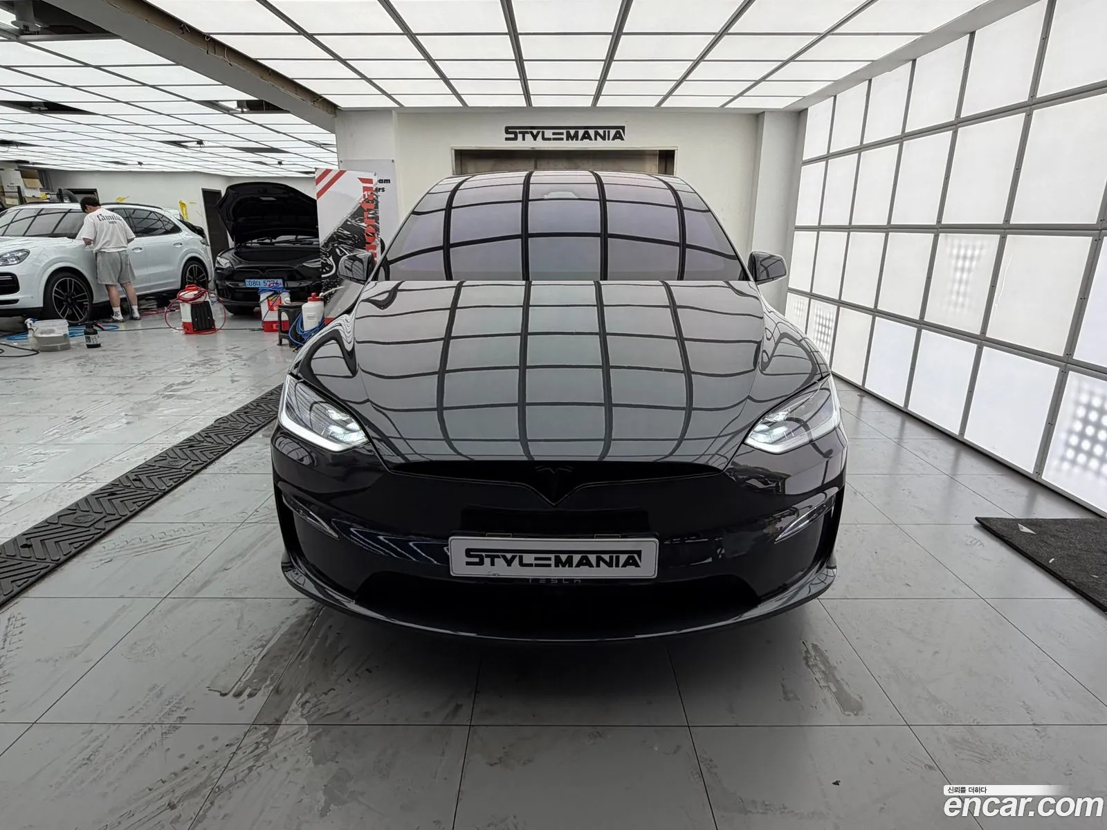 Tesla Model X 2026 — 3