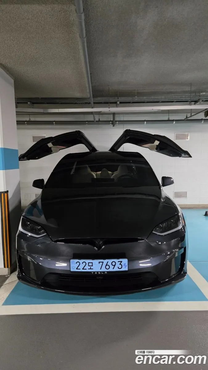 Tesla Model X 2026 — 4
