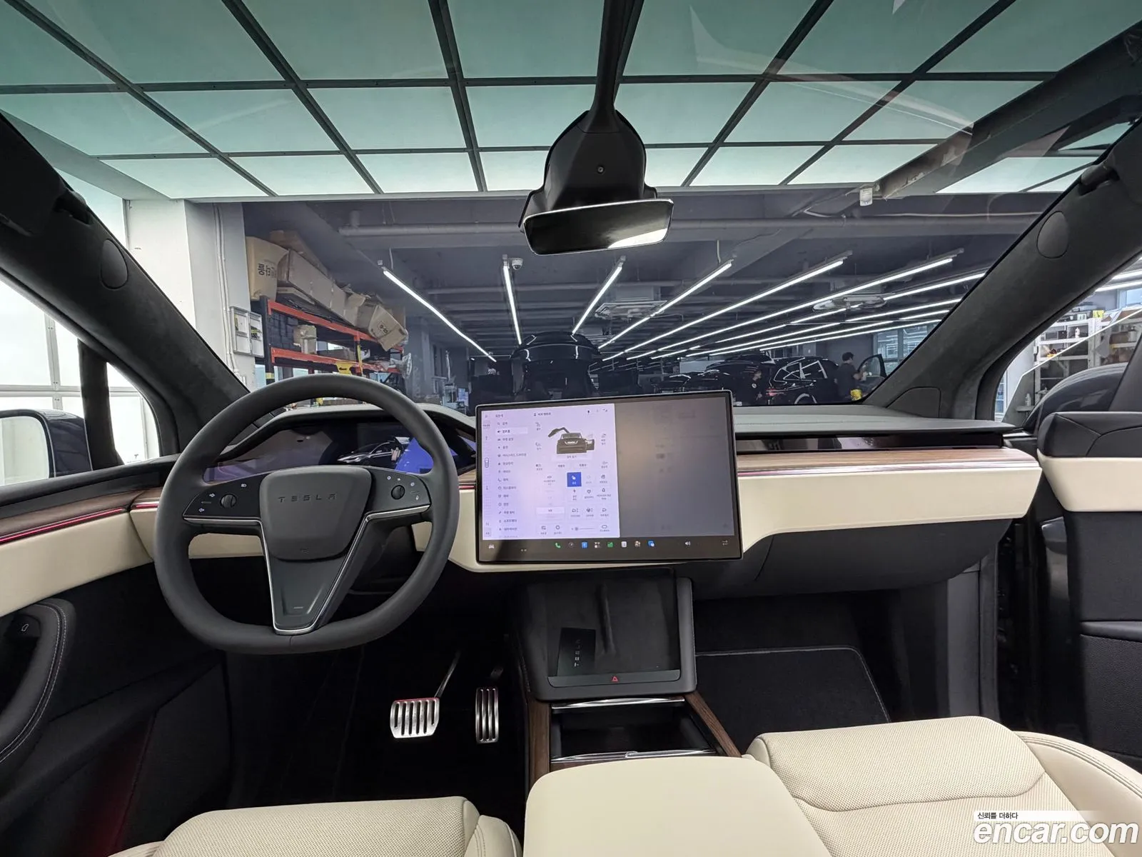 Tesla Model X 2026 — 6