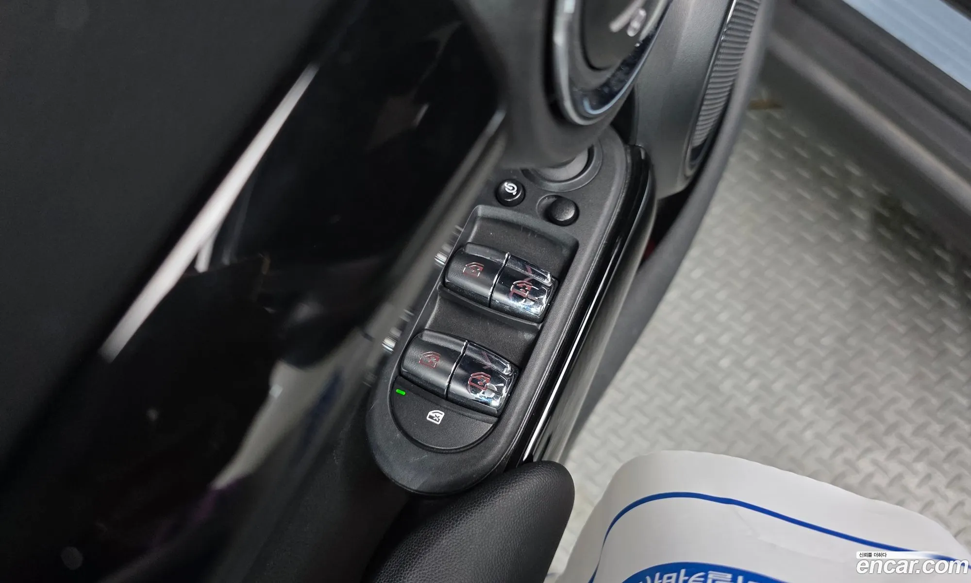 Mini Cooper 2023 — 8