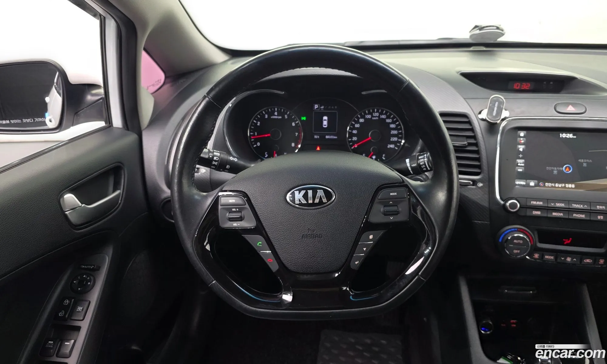 Kia K3 2017 KNAFK412BJA739823 — 4
