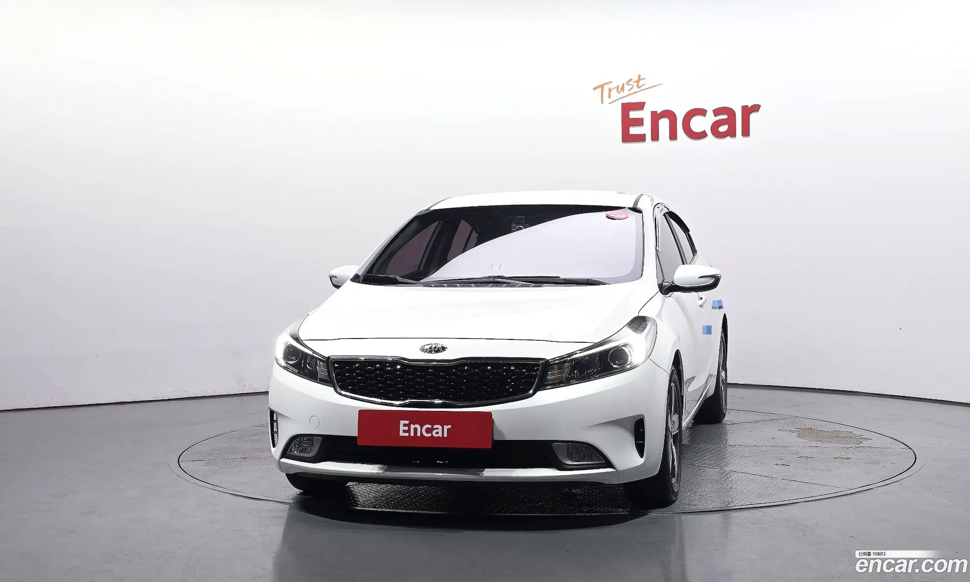 Kia K3 2017 KNAFK412BJA739823 — 5