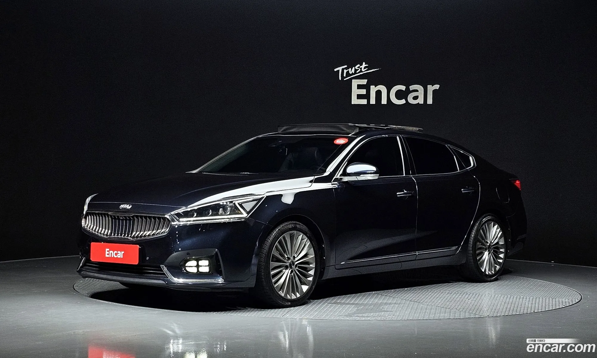Kia K7 2018 KNALC411BJA126021 — 3