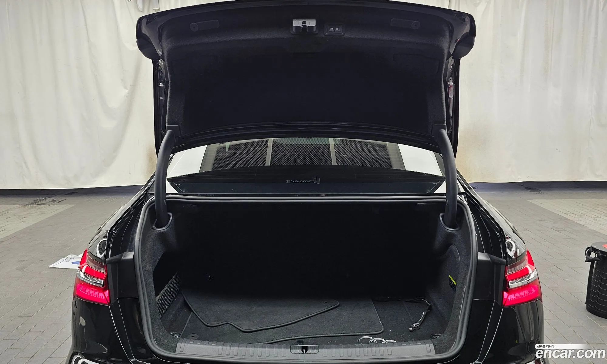 Audi A6 2022 WAUZZZF2XPN010846 — 10