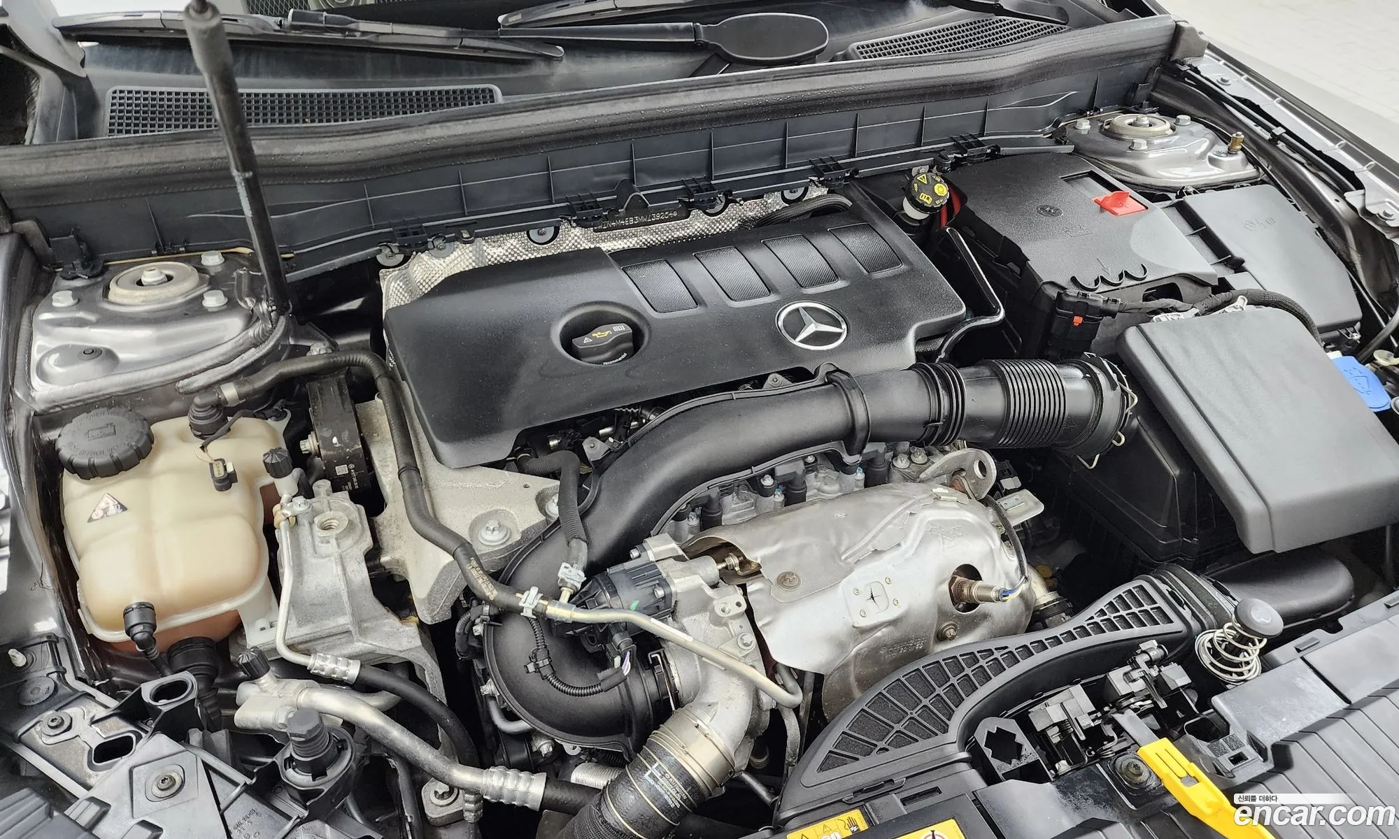 Mercedes-Benz GLB-Class X247 2021 — 15