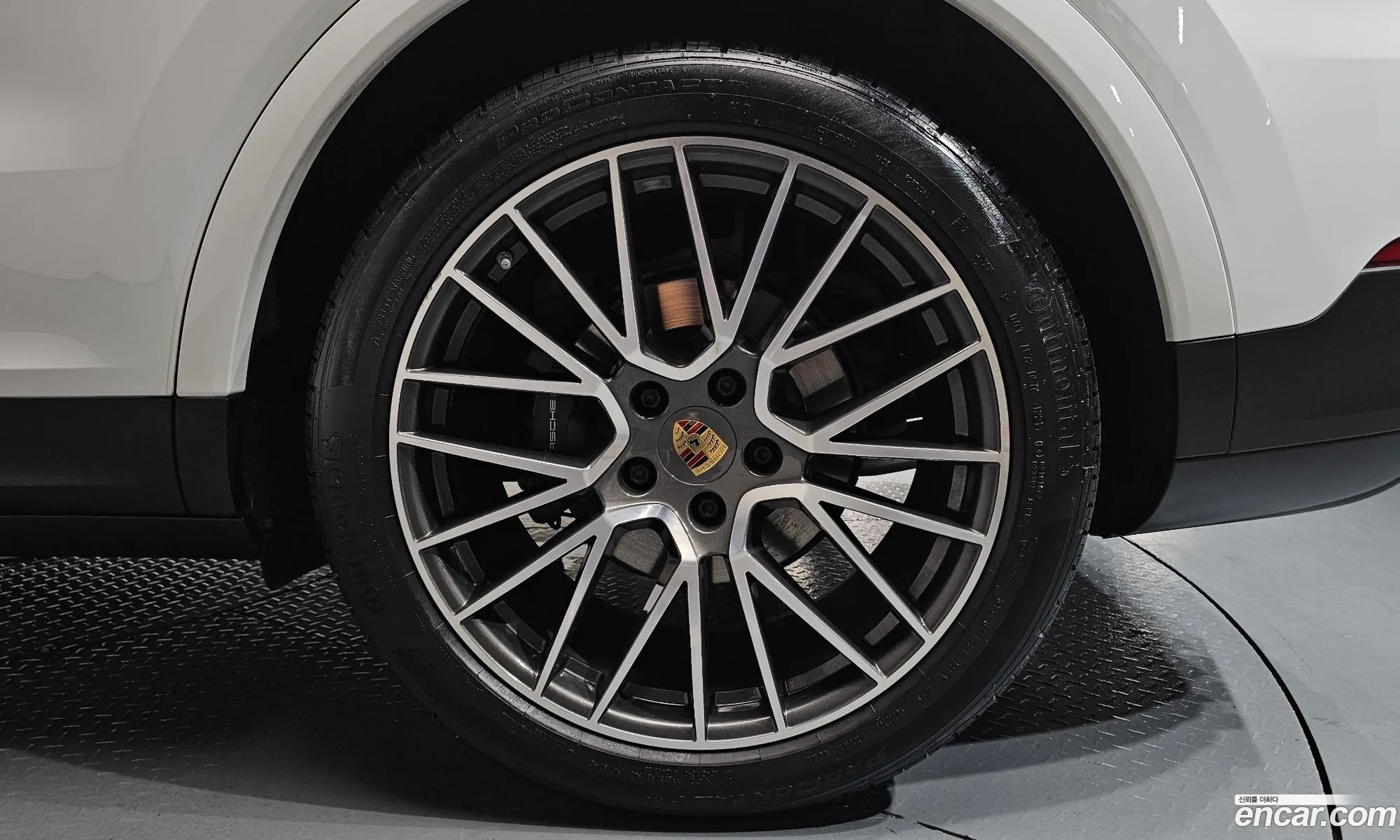 Porsche Cayenne 2021 — 21
