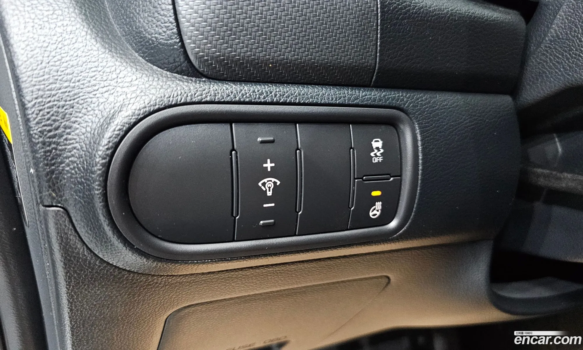 Kia K3 2016 KNAFK412BHA672846 — 25