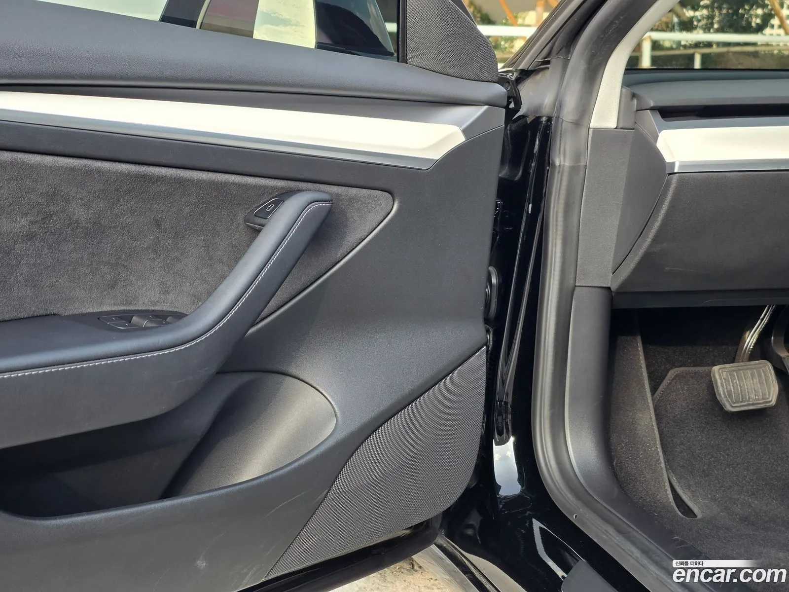 Tesla Model 3 2022 — 17
