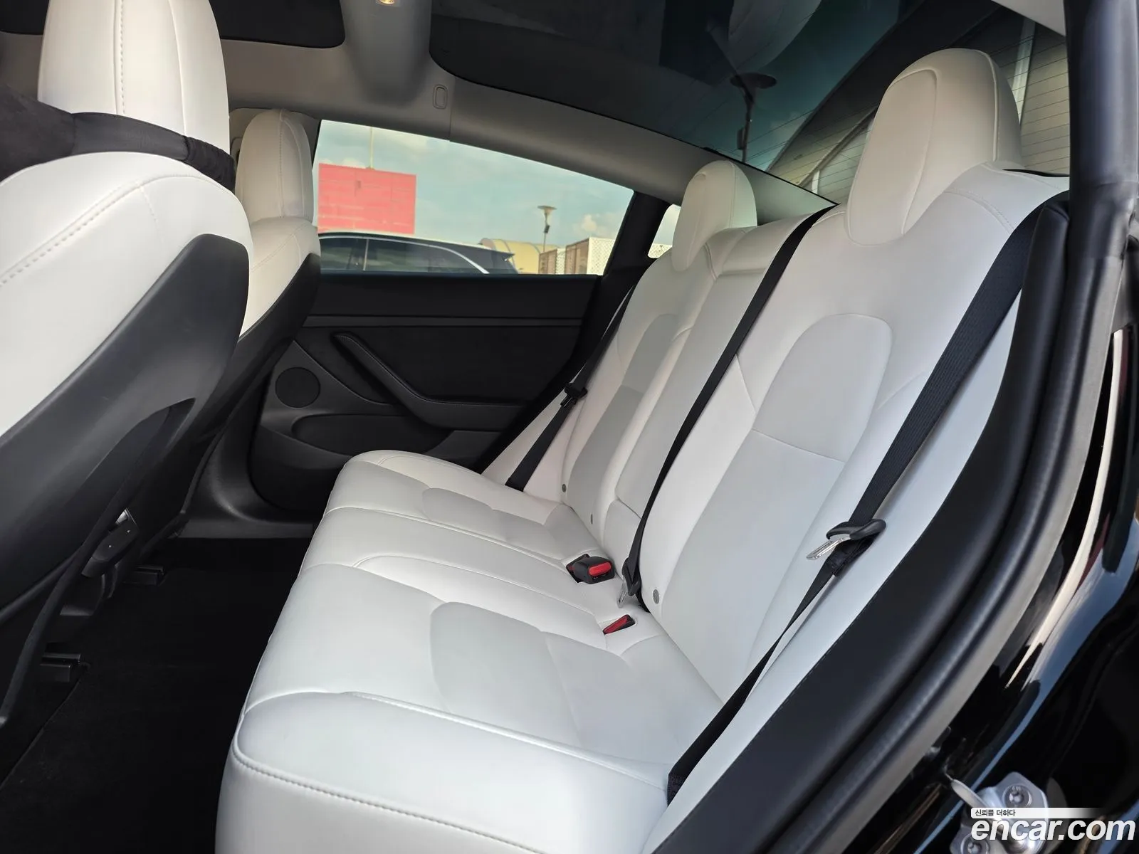 Tesla Model 3 2022 — 19