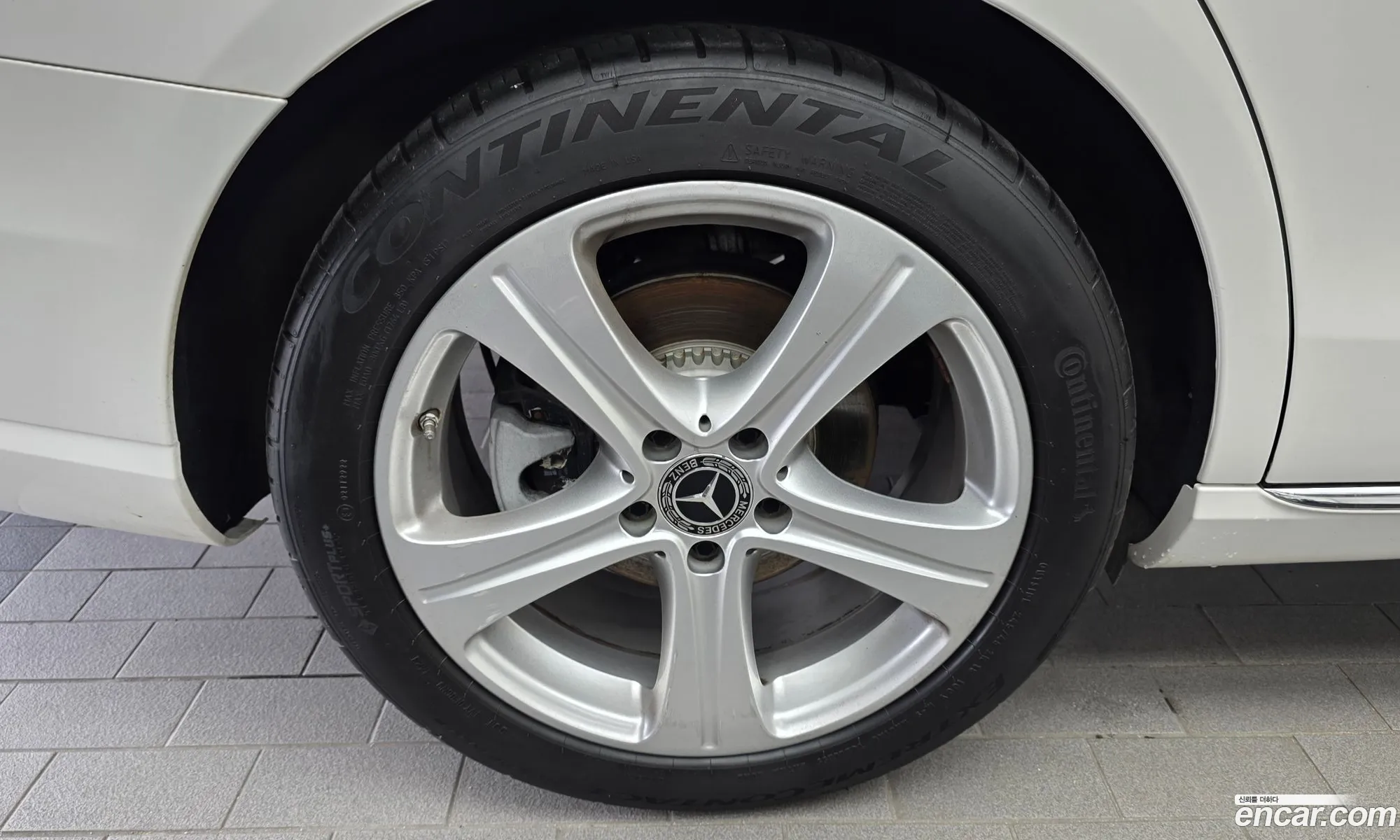 Mercedes-Benz E-Class W213 2017 WDDZF0EB1JA311034 — 6