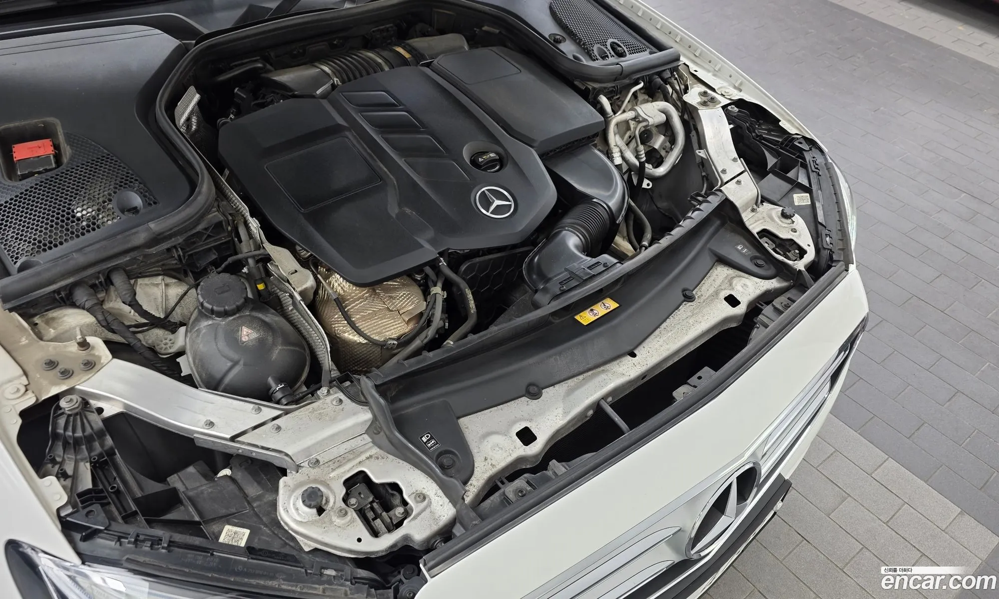Mercedes-Benz E-Class W213 2017 WDDZF0EB1JA311034 — 9