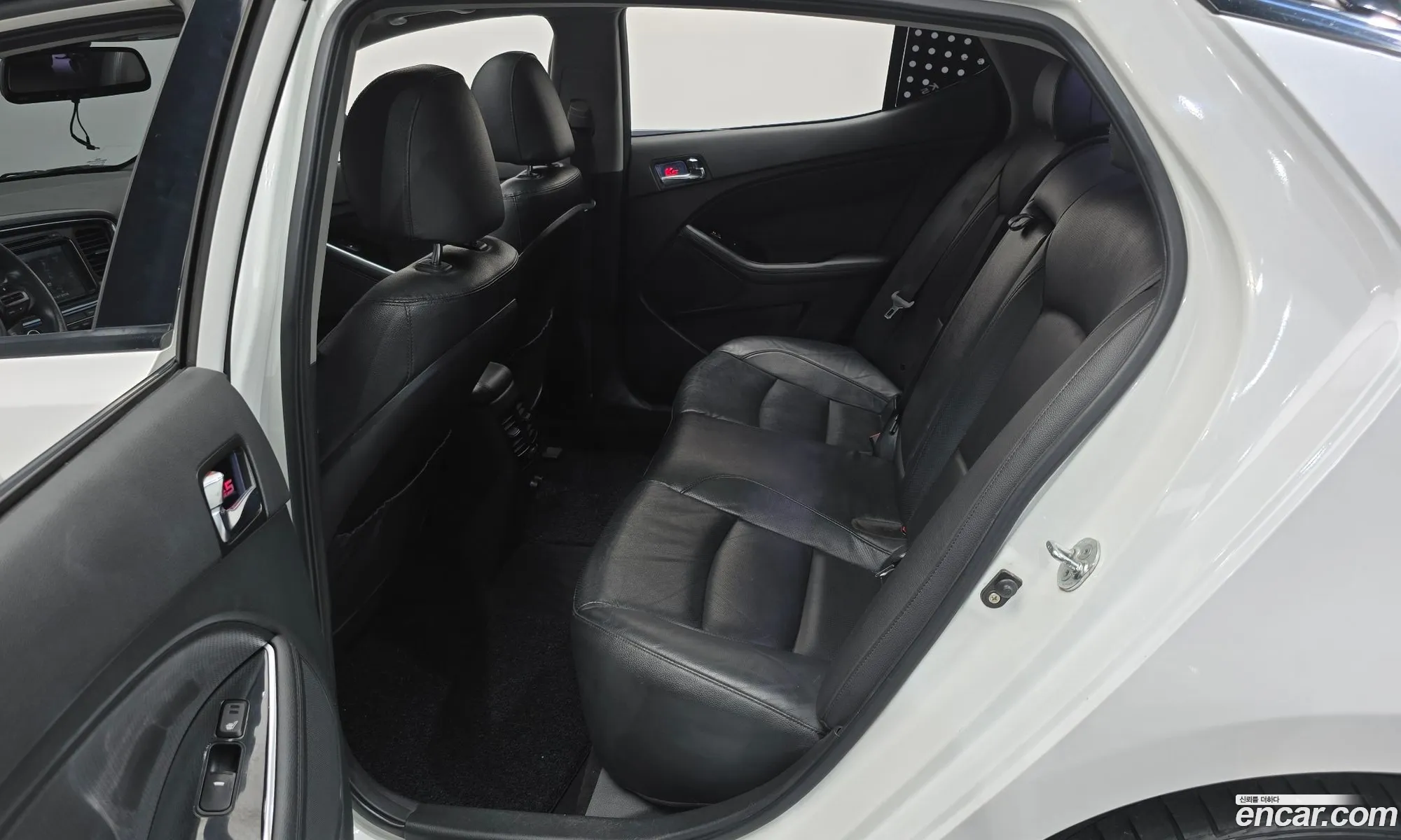 Kia K5 2013 KNAGN416BEA451481 — 17