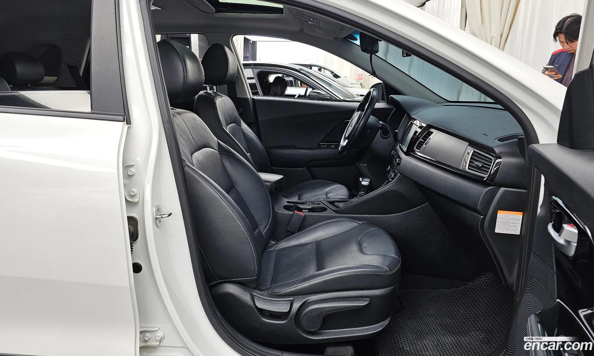 Kia Niro 2019 KNACC81CGKA269456 — 12