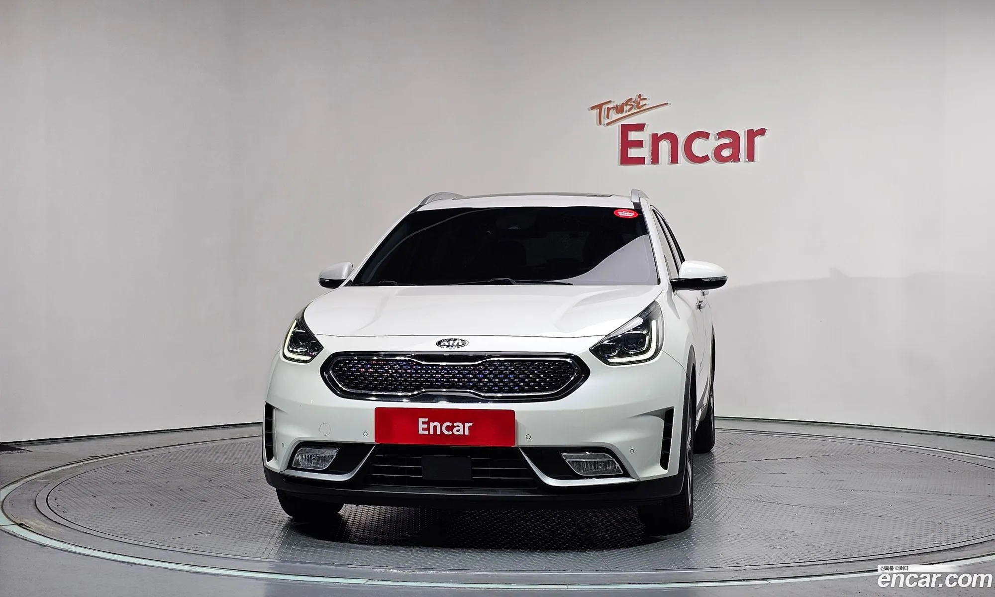 Kia Niro 2019 KNACC81CGKA269456 — 2