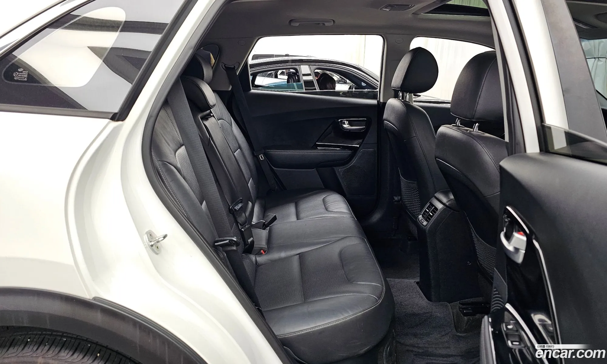 Kia Niro 2019 KNACC81CGKA269456 — 16