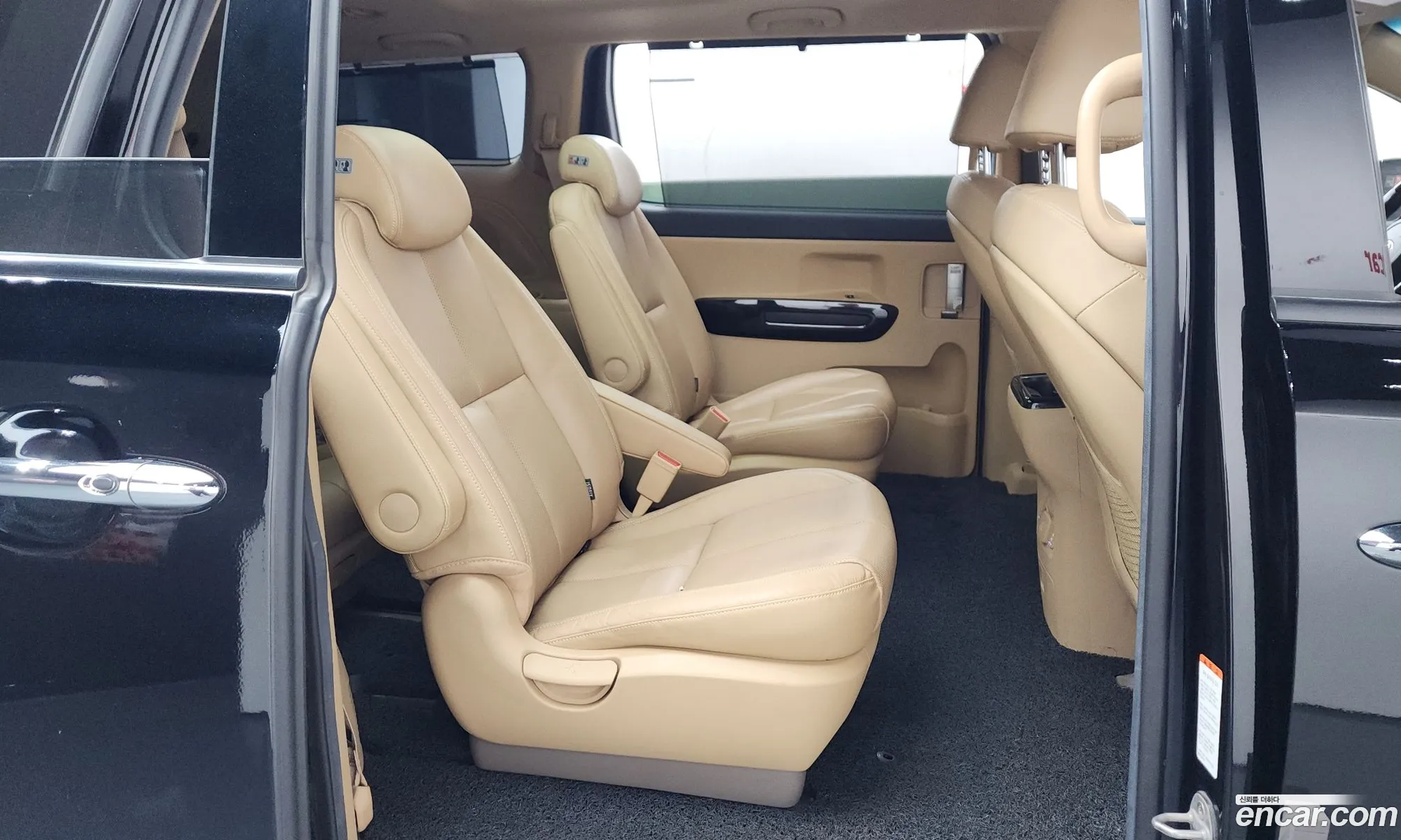 Kia Carnival 2019 KNAME81ABLS618023 — 11