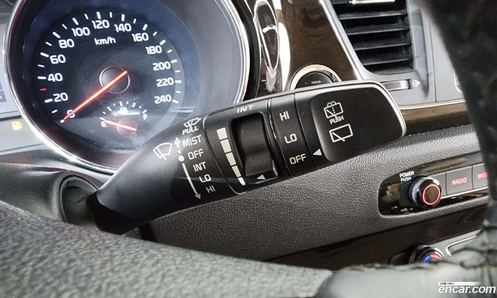 Kia Carnival 2019 KNAME81ABLS618023 — 12