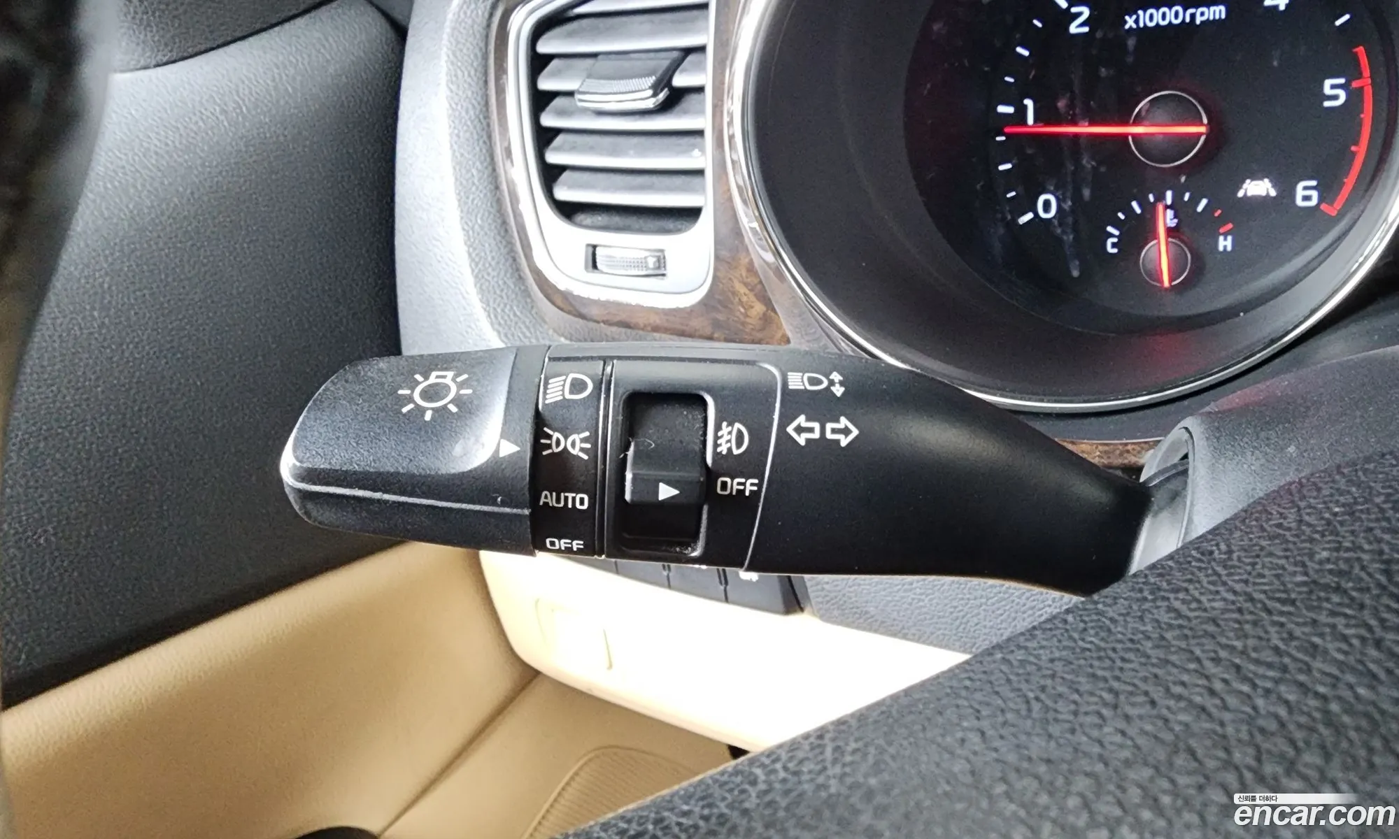 Kia Carnival 2019 KNAME81ABLS618023 — 28