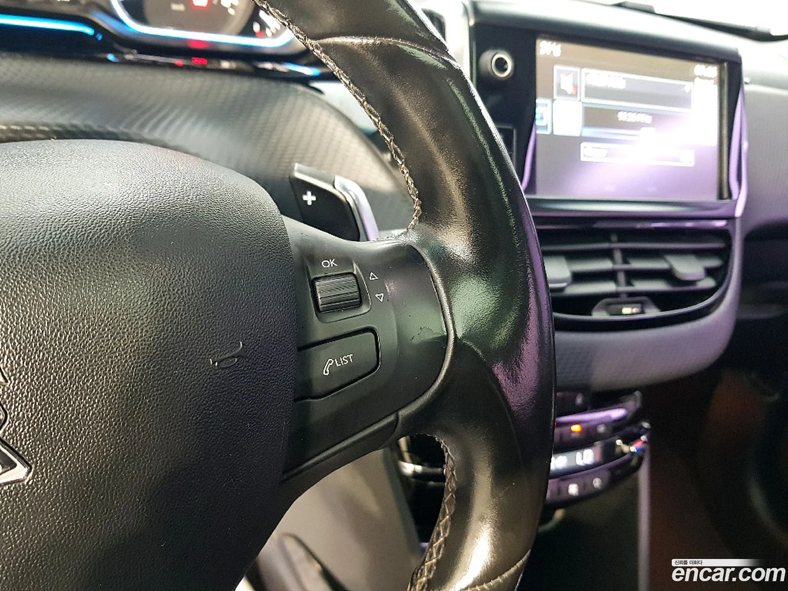 Peugeot 2008 2015 — 19